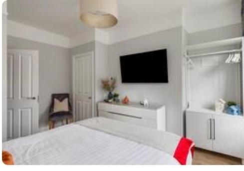 One-Bedroom Apartment - Photo 19
