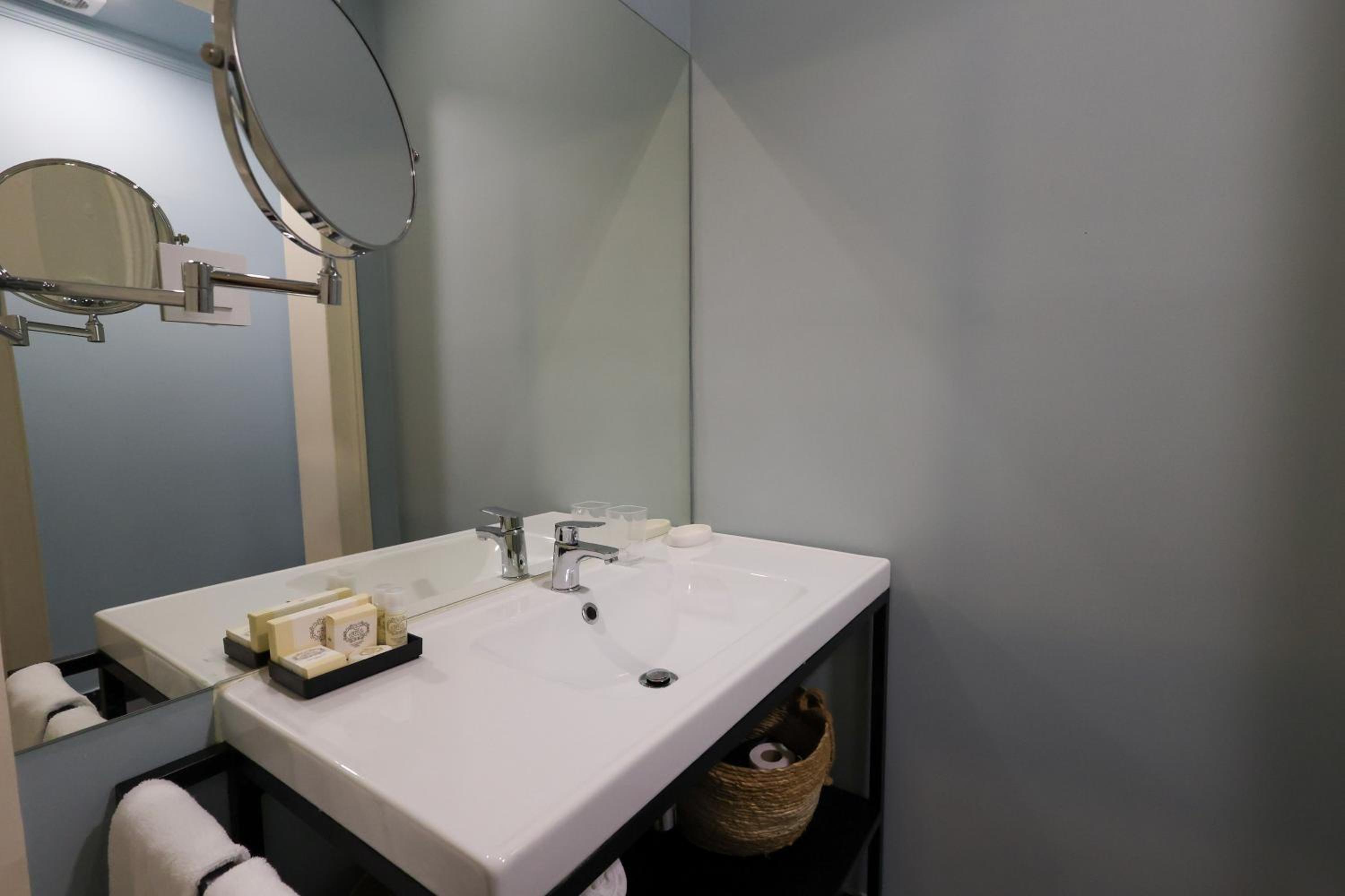 Double Room with Private External Bathroom photo 3