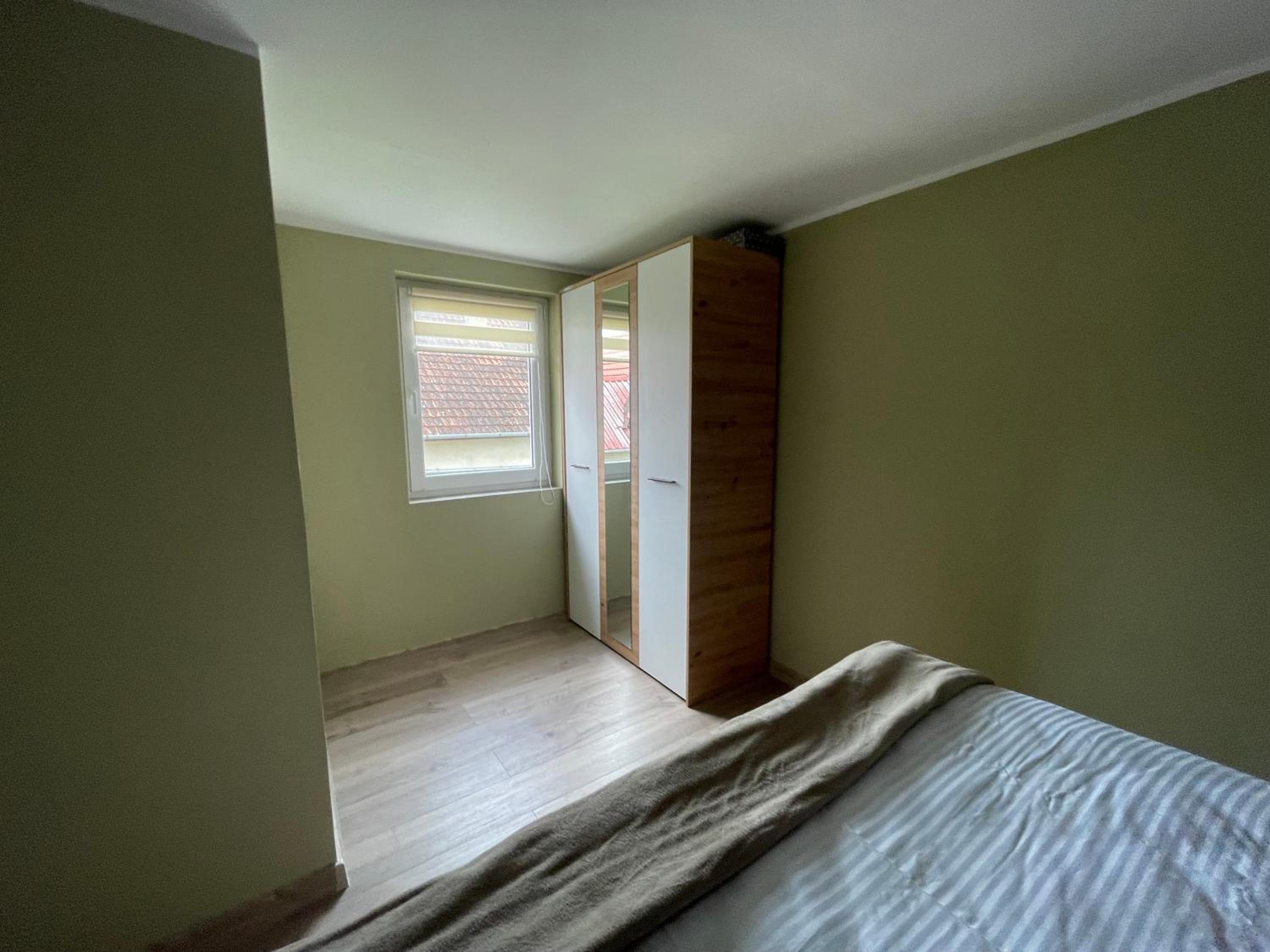 One-Bedroom Apartment photo 3