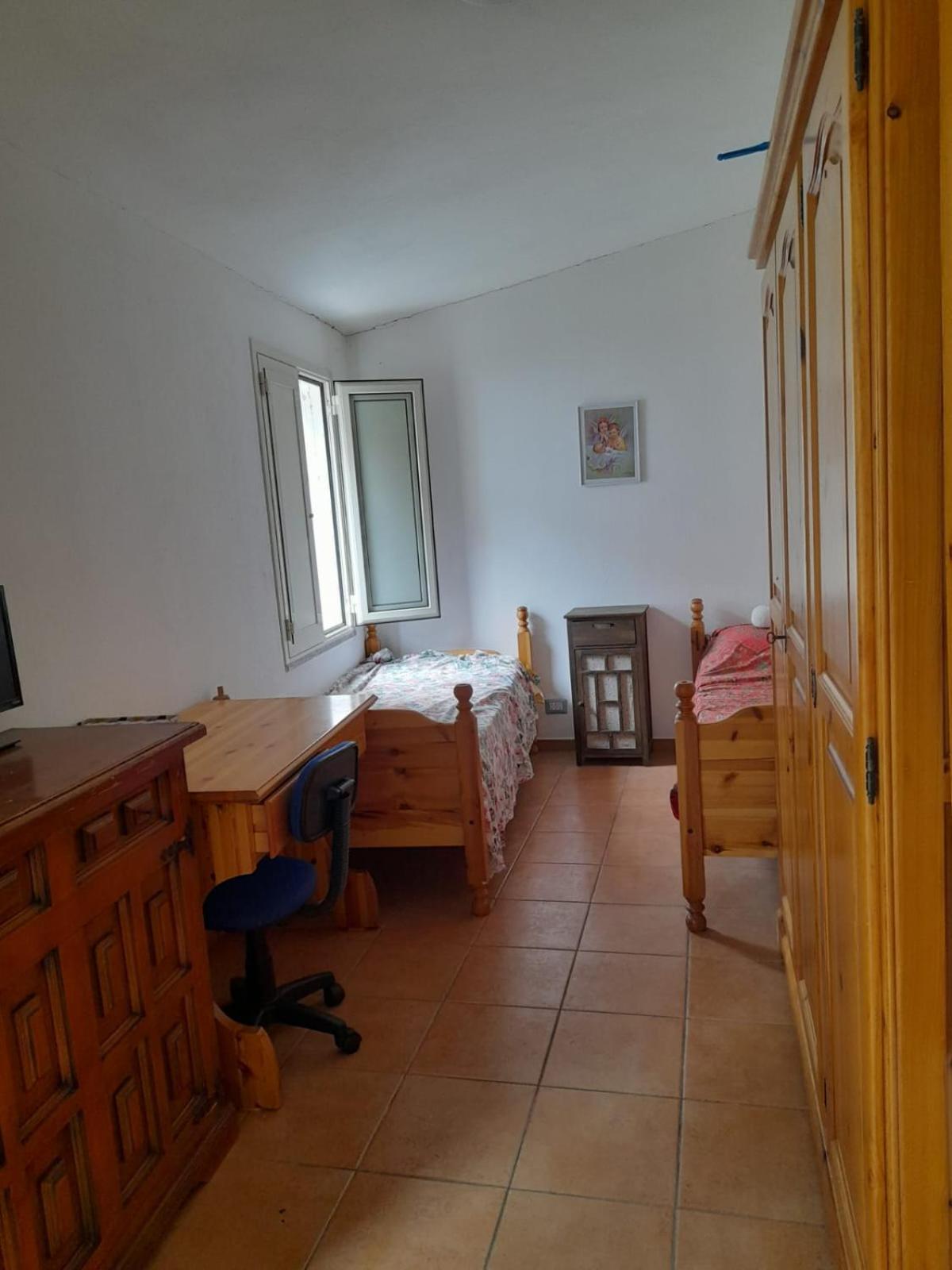Four-Bedroom House photo 3