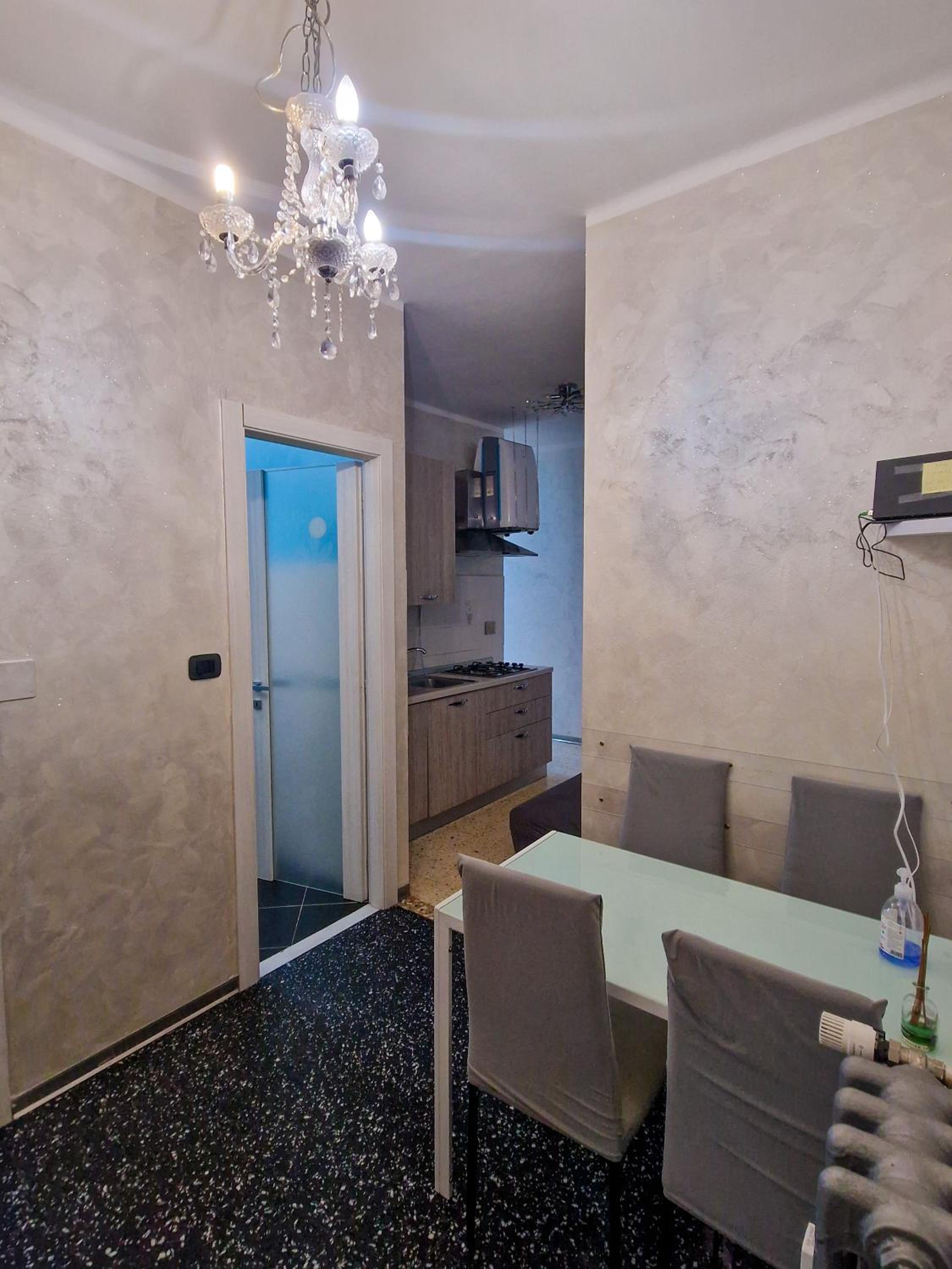 Two-Bedroom Apartment - Photo 21