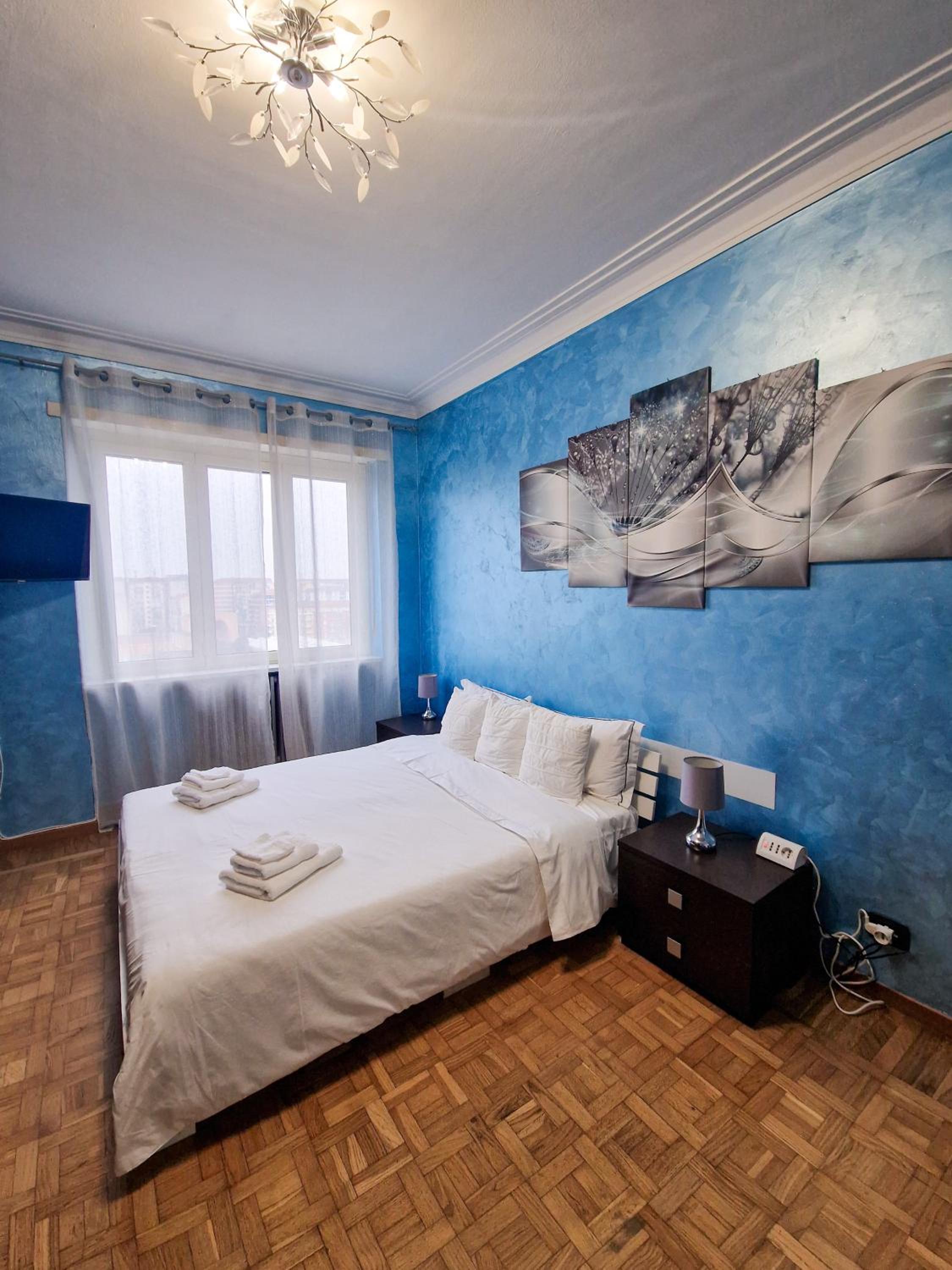 Two-Bedroom Apartment - Photo 17