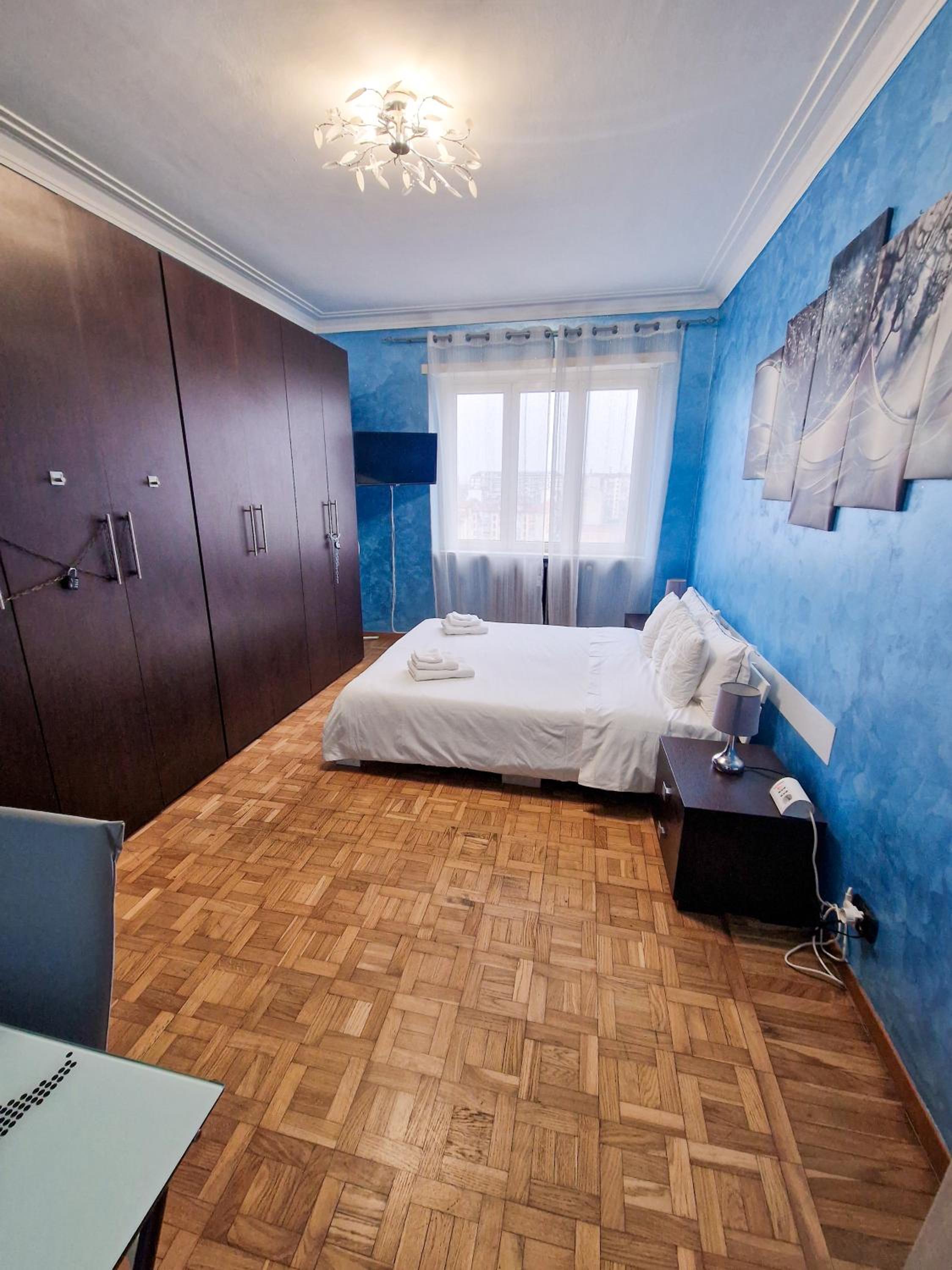 Two-Bedroom Apartment - Photo 7