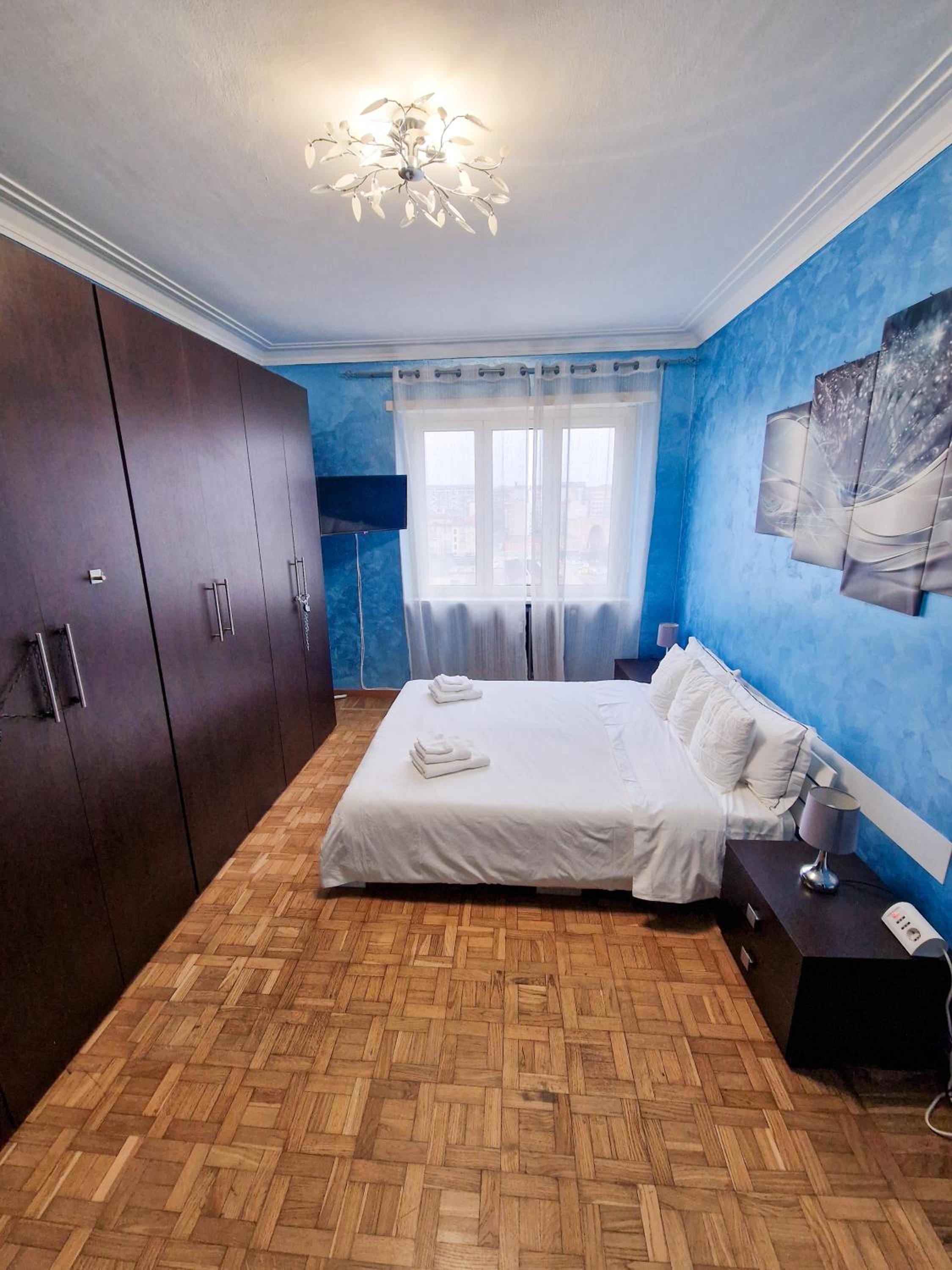 Two-Bedroom Apartment - Photo 6