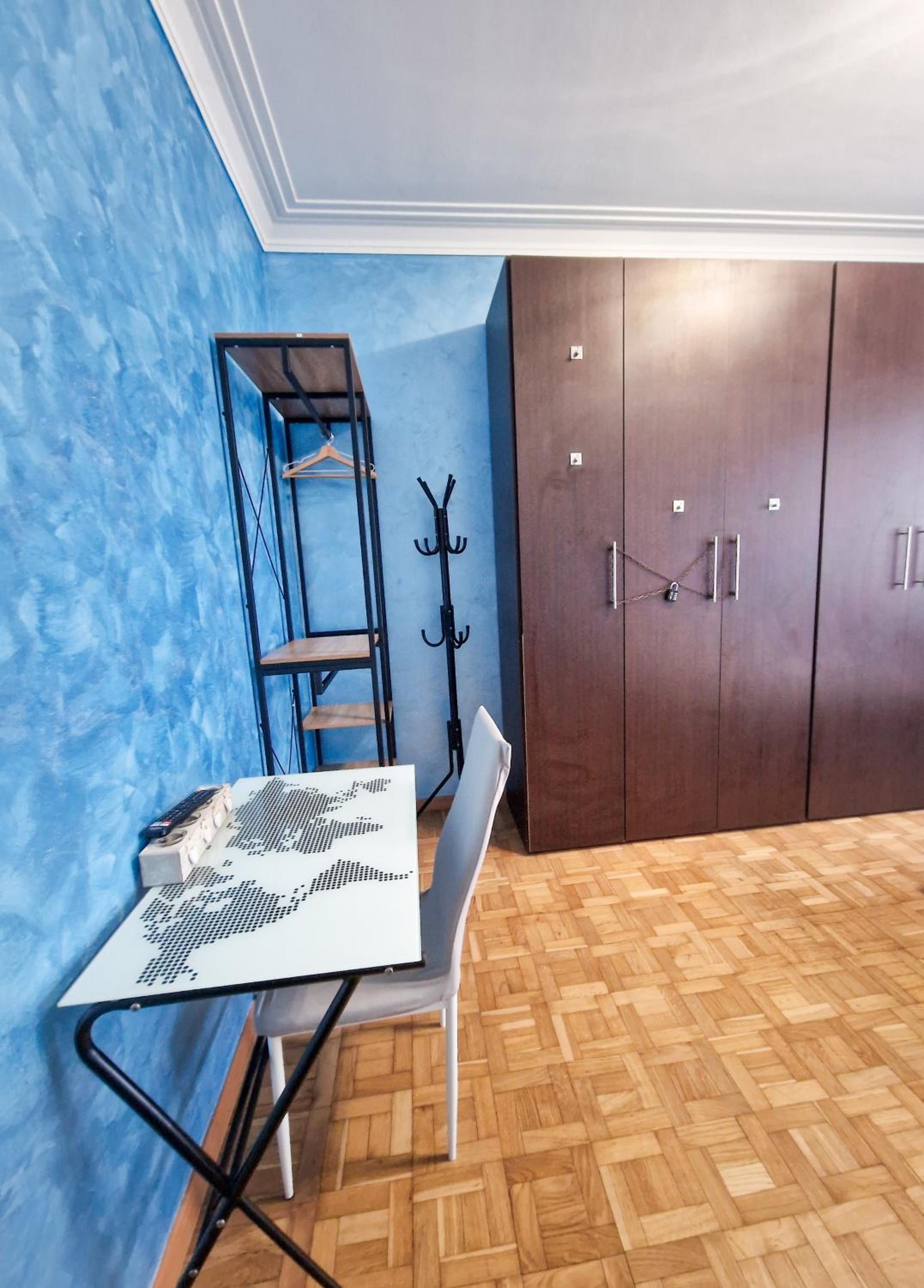 Two-Bedroom Apartment - Photo 5