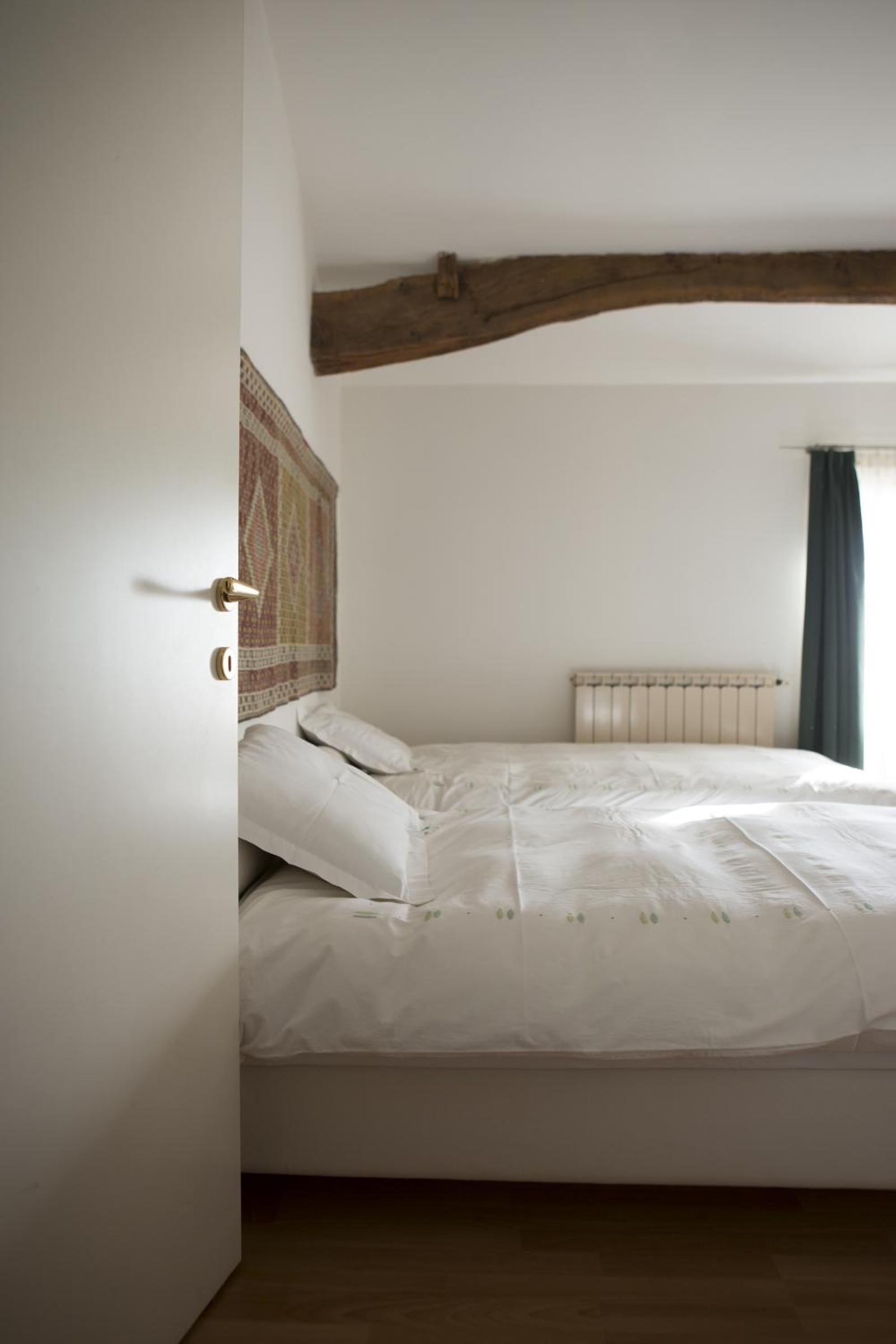 Twin Room - Photo 1