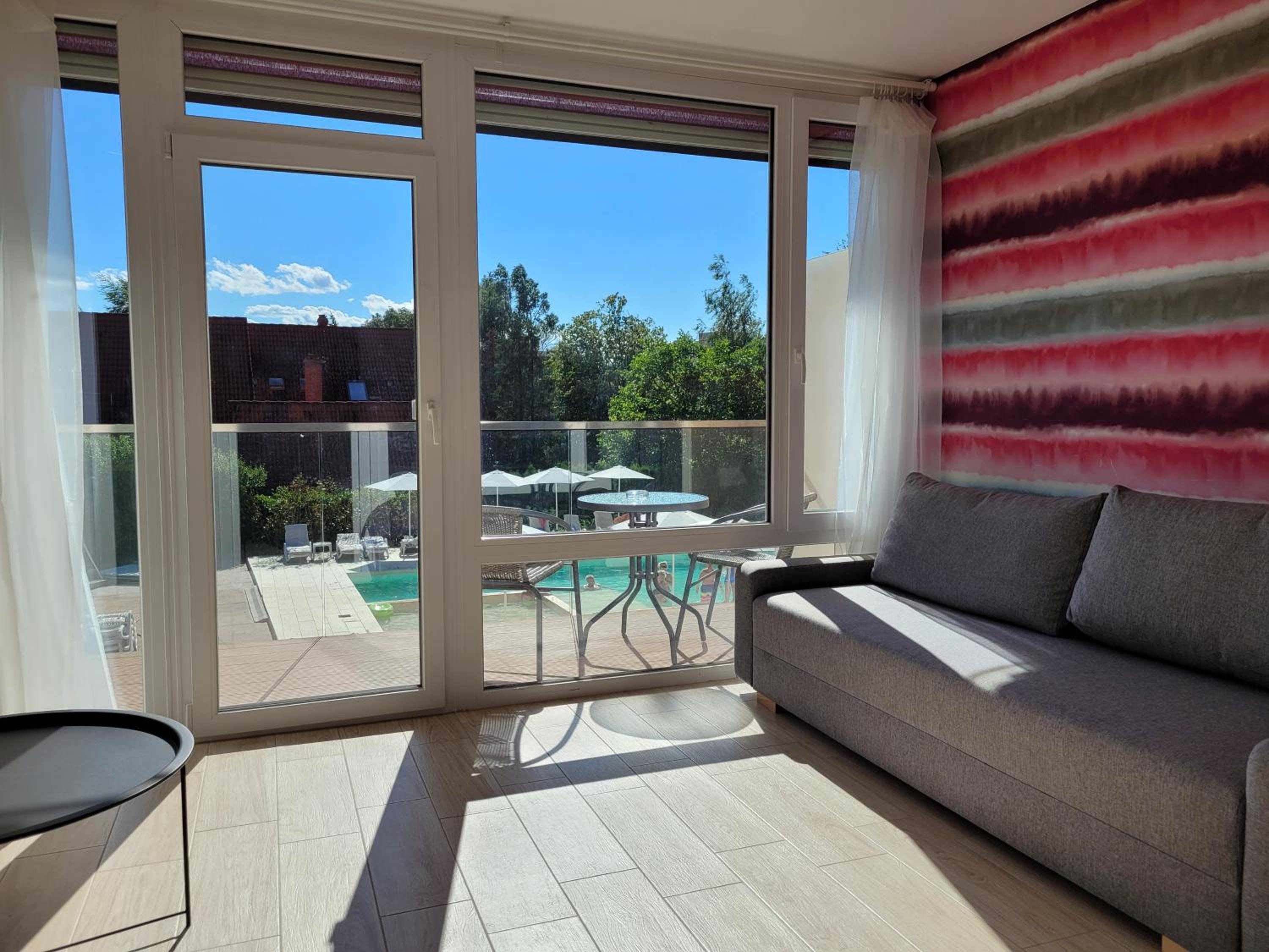 Twin Room with Pool View photo 2