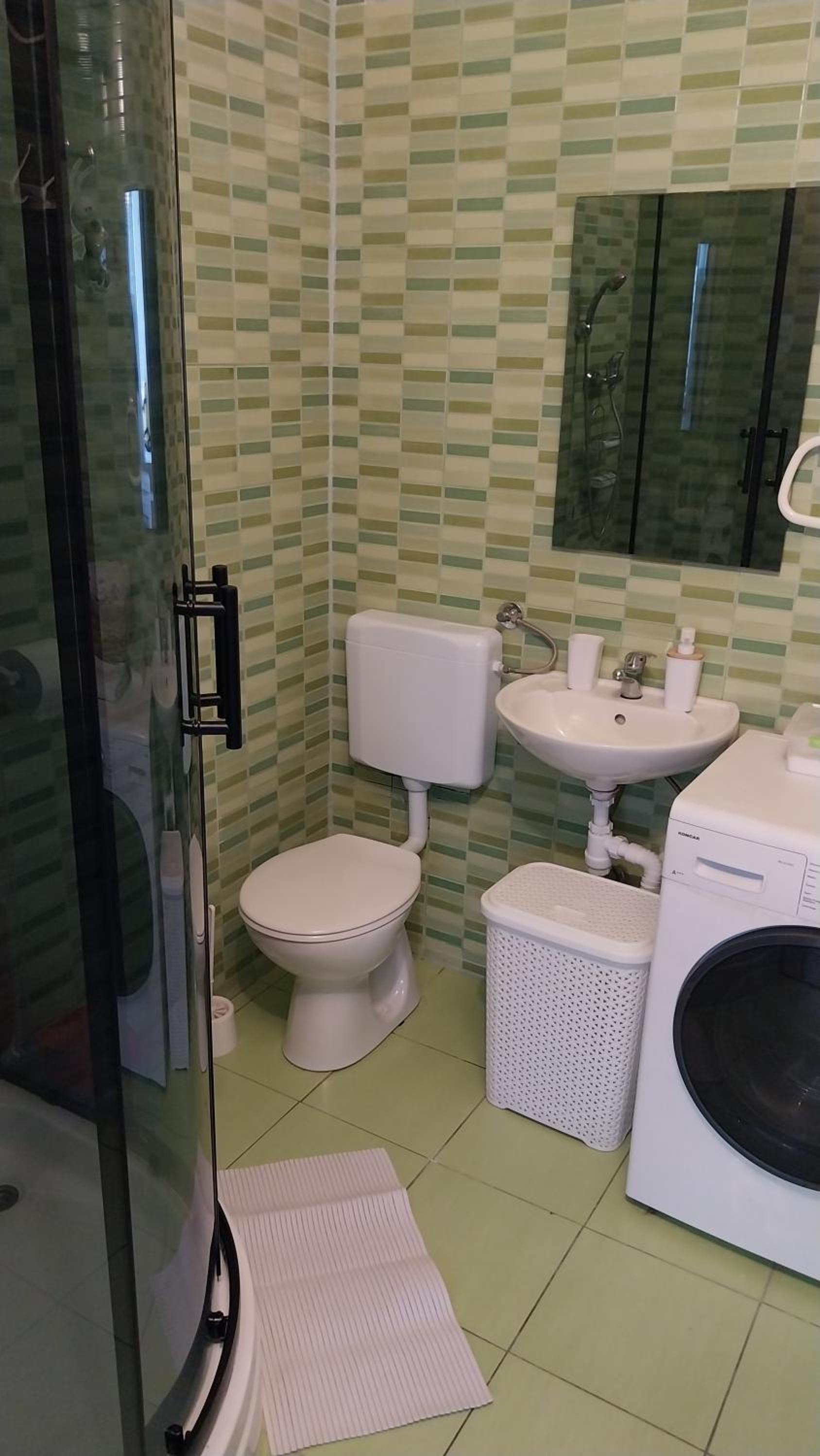 Studio Apartment - Photo 9