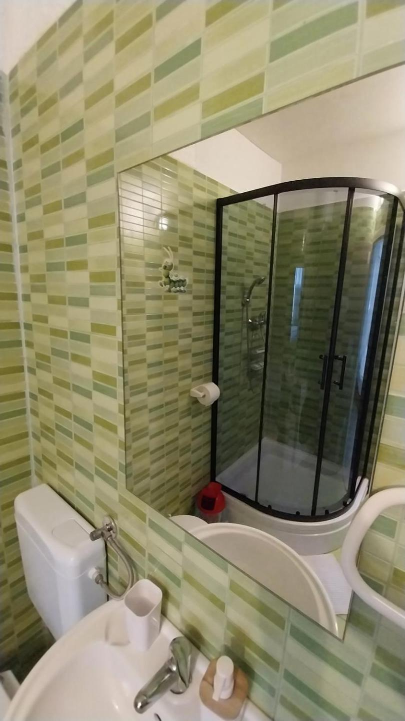 Studio Apartment - Photo 10