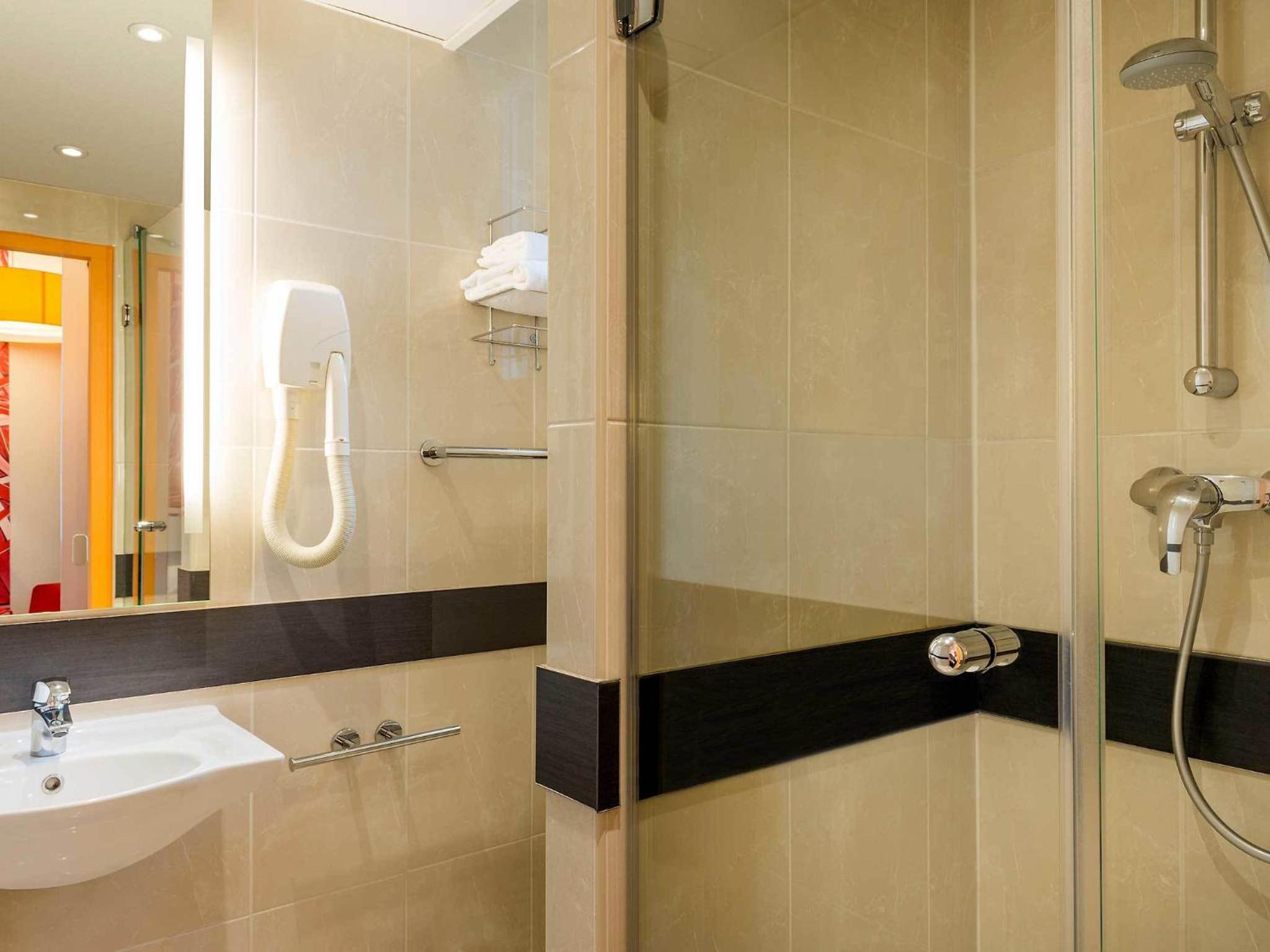 Standard Double Room - Photo 2