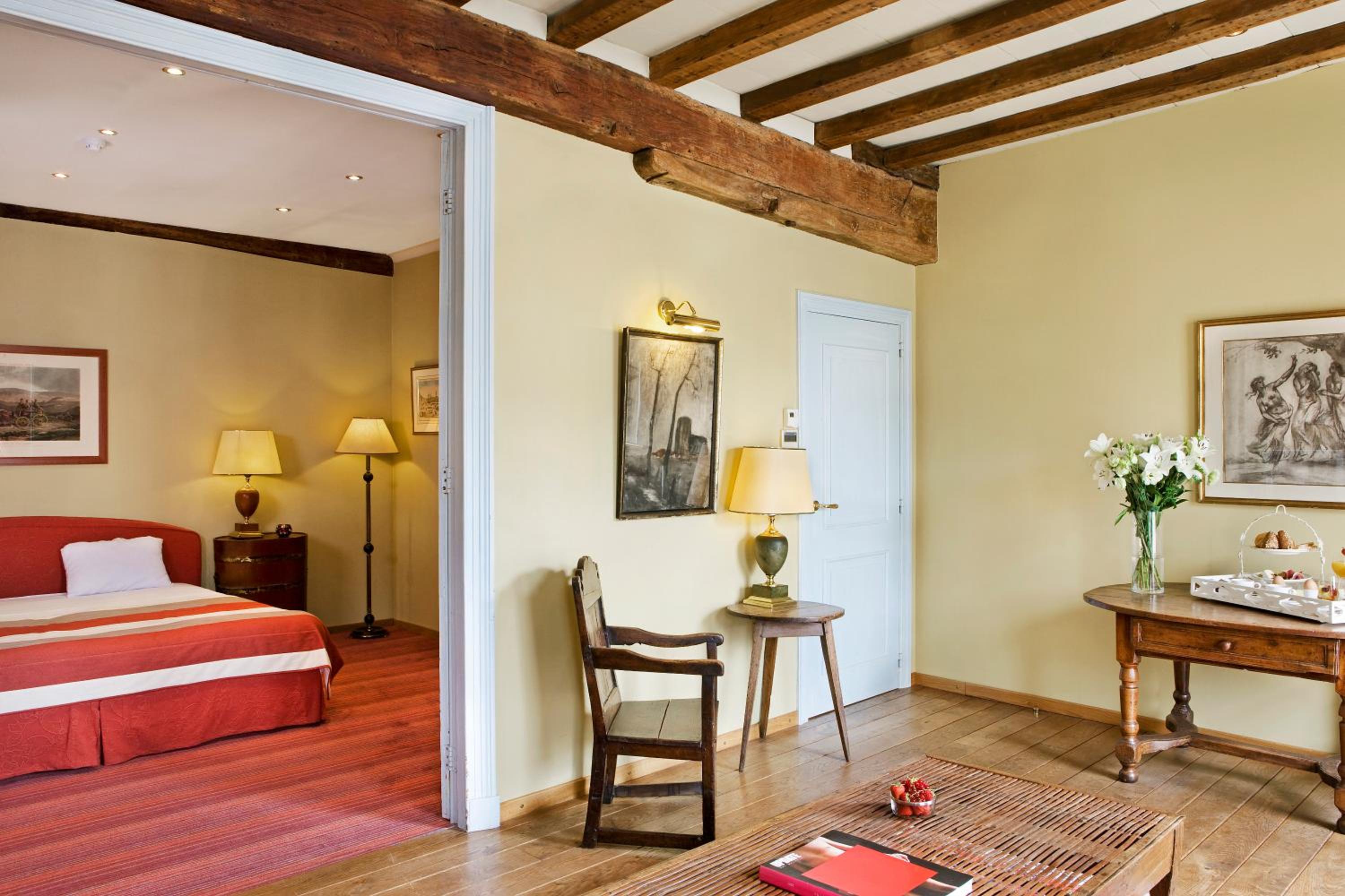 Suite with Canal View - Photo 1