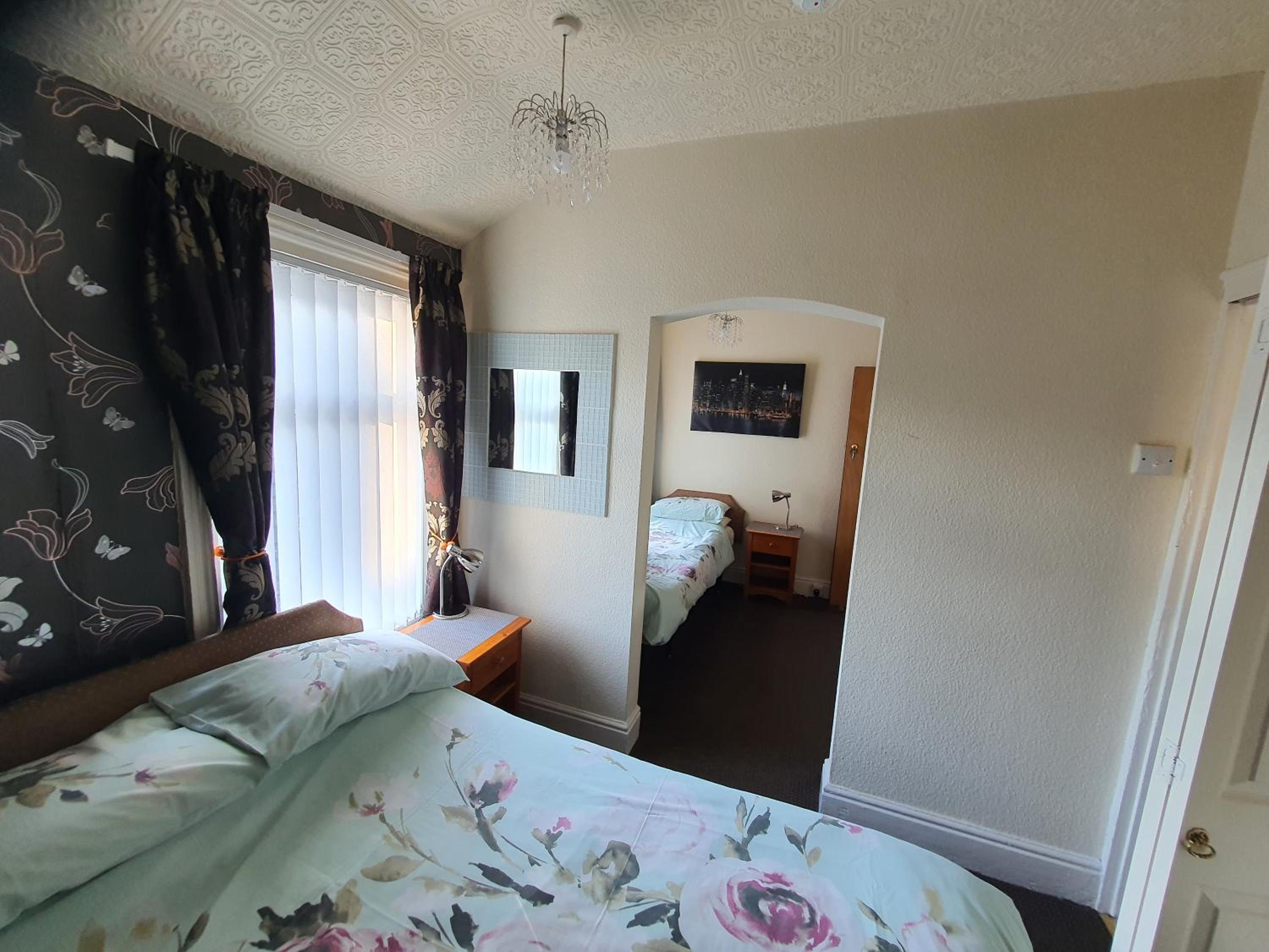 Triple Room - Photo 6