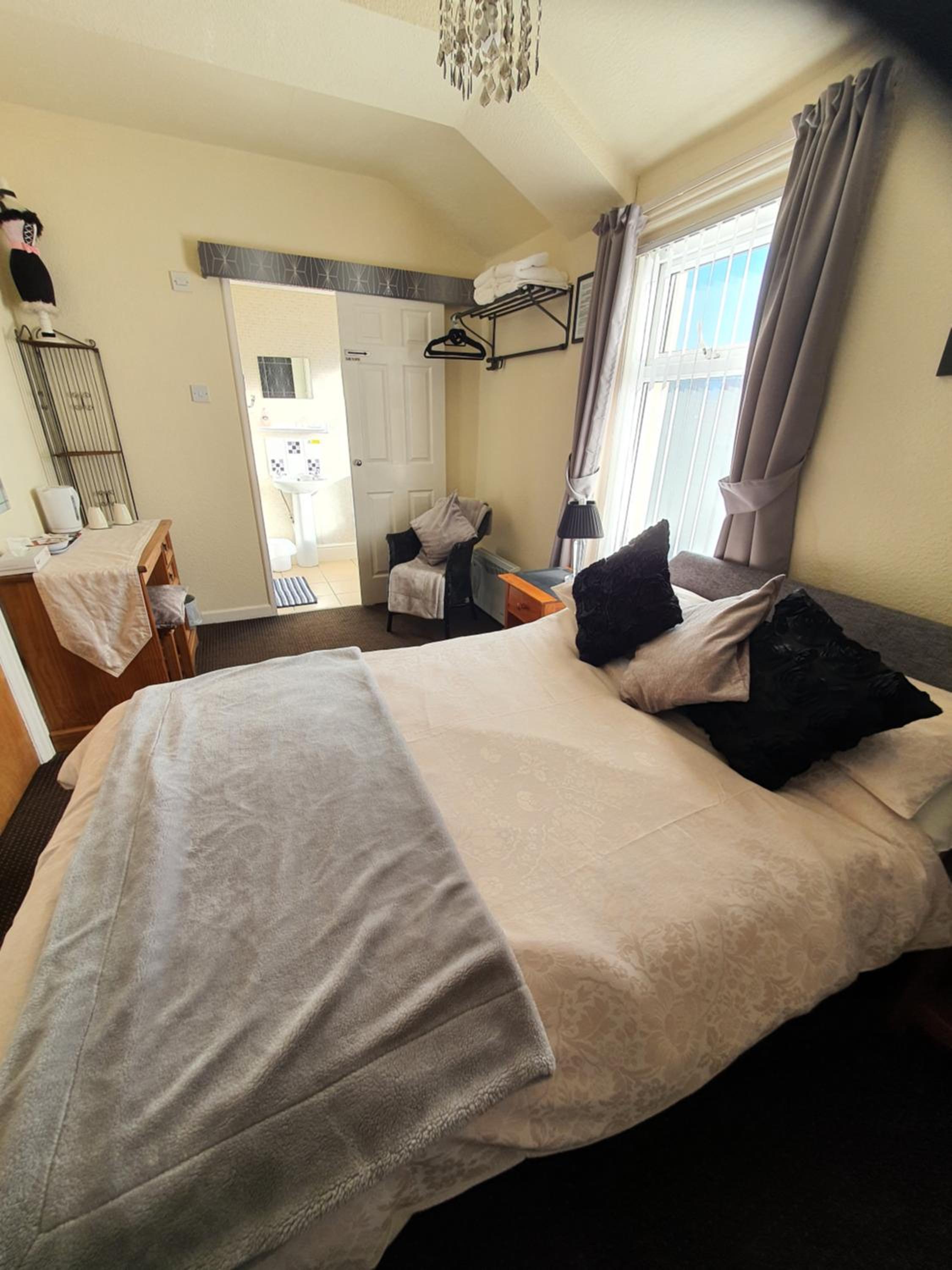 Economy Double Room - Photo 1