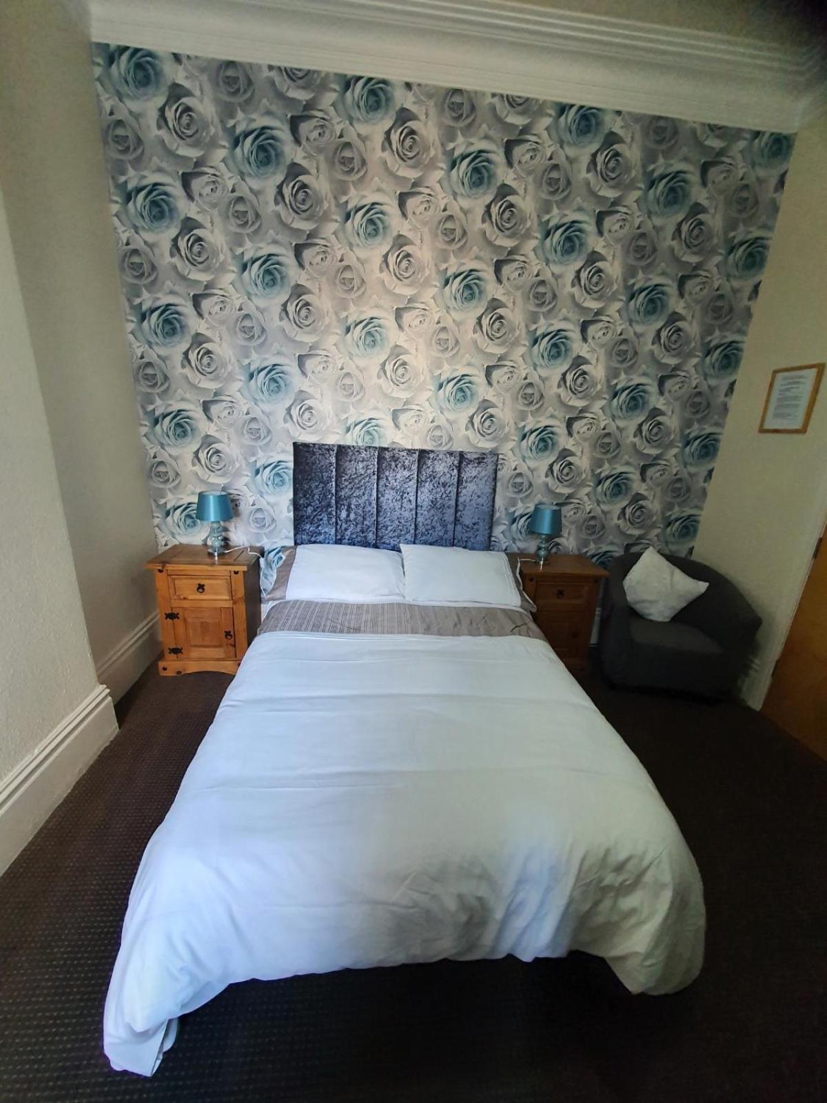 Standard Double Room - Photo 3