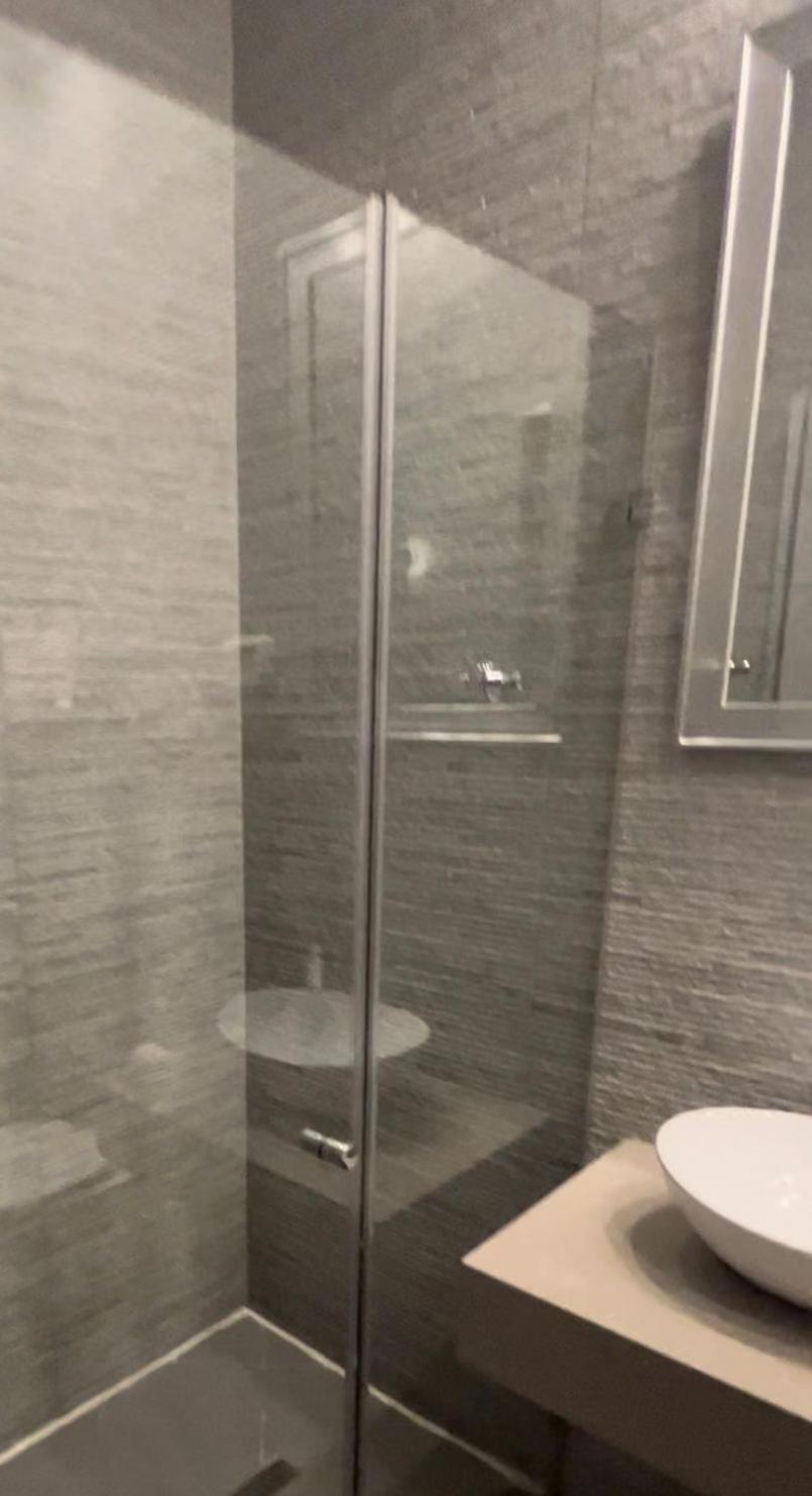 Single Room With Bathroom