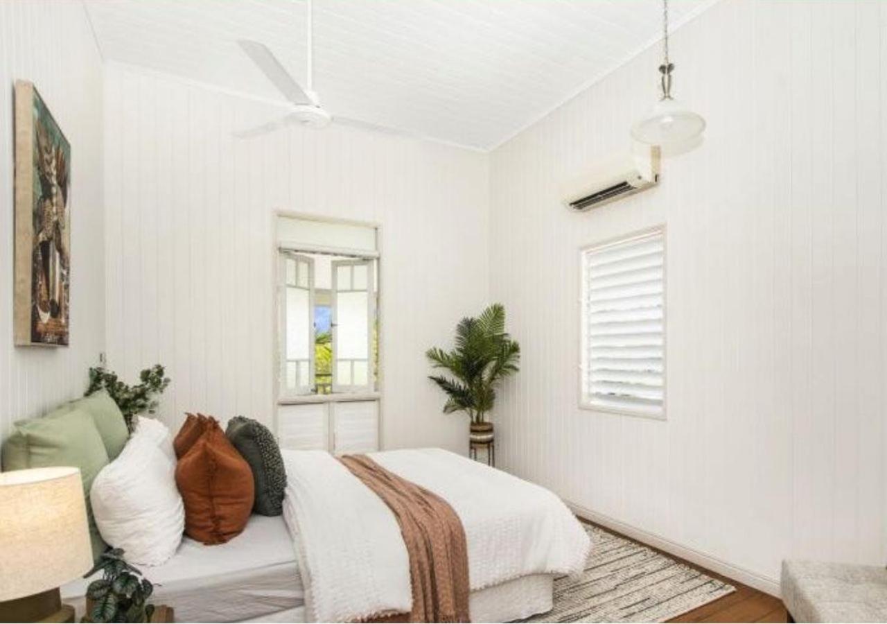 Six-Bedroom Holiday Home photo 3