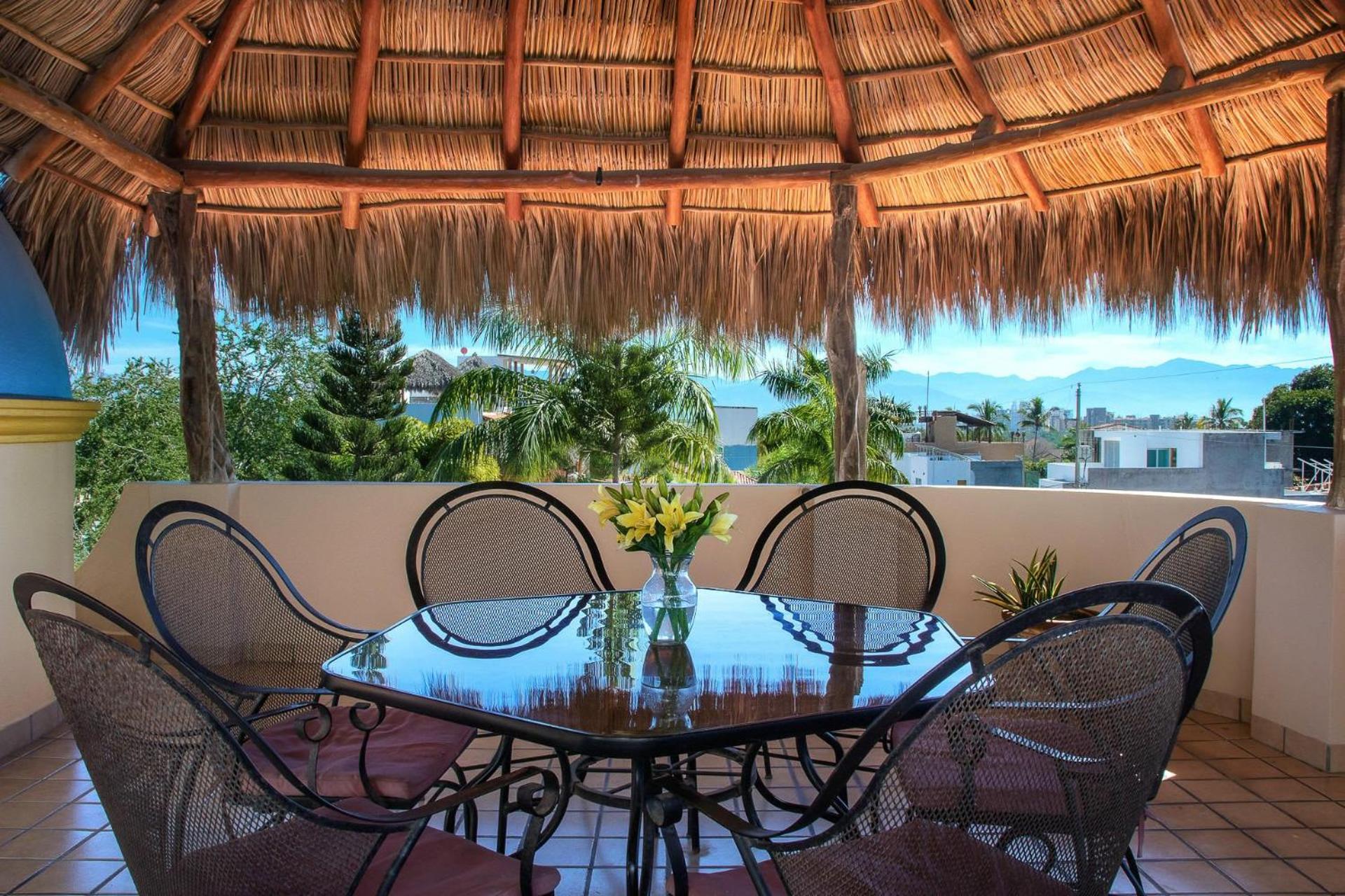 Villa photo 3