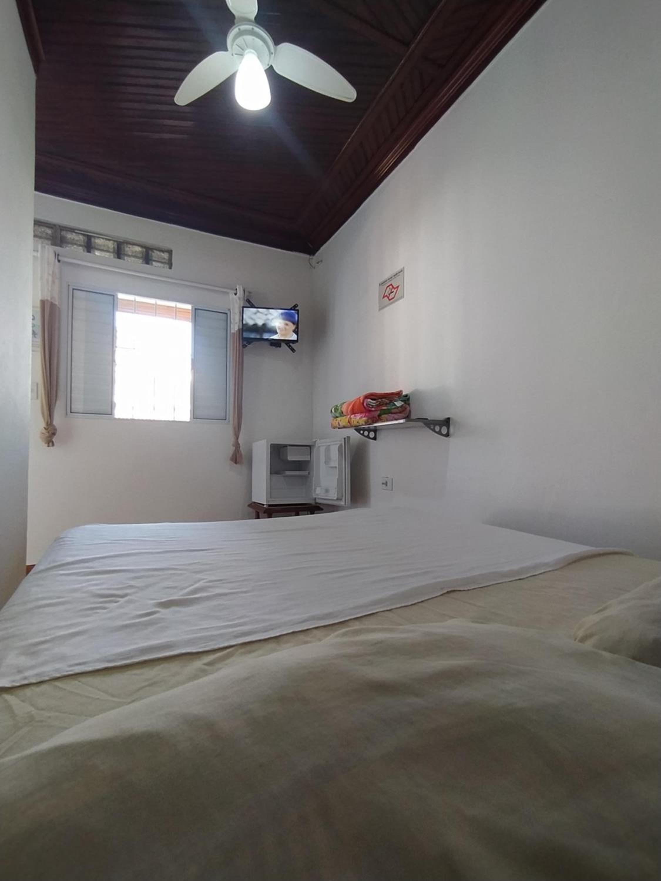 Standard Double Room - Photo 8