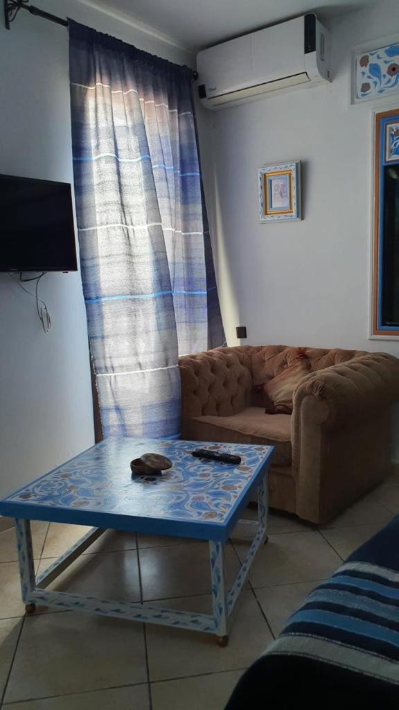 Double Room with Balcony (2 Adults + 1 Child) - Photo 5