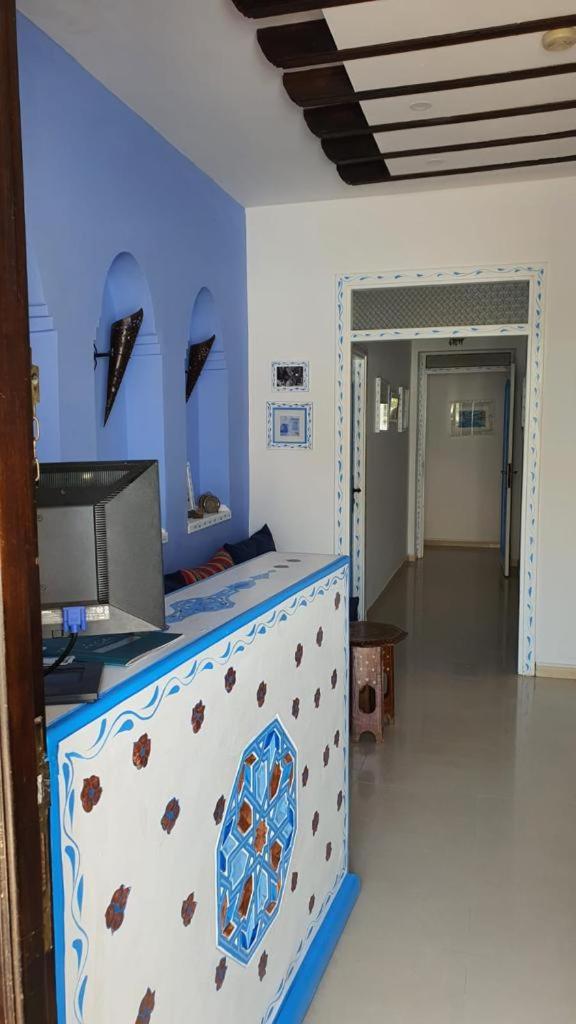 Twin Room with Balcony - Photo 6