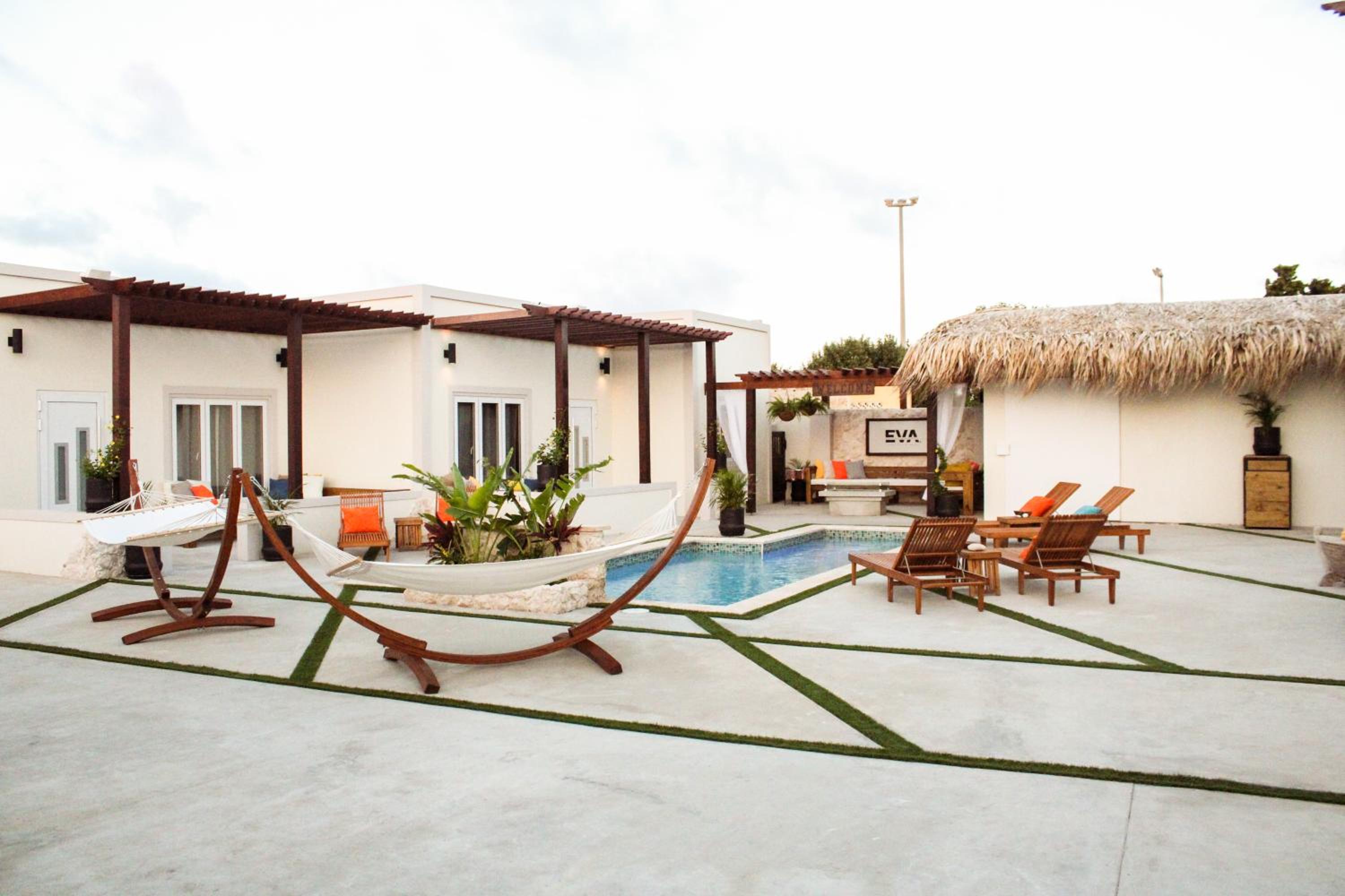 Deluxe King Suite