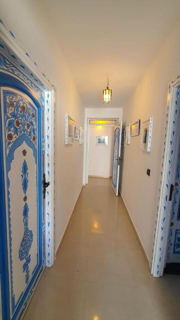 Twin Room with Balcony - Photo 12