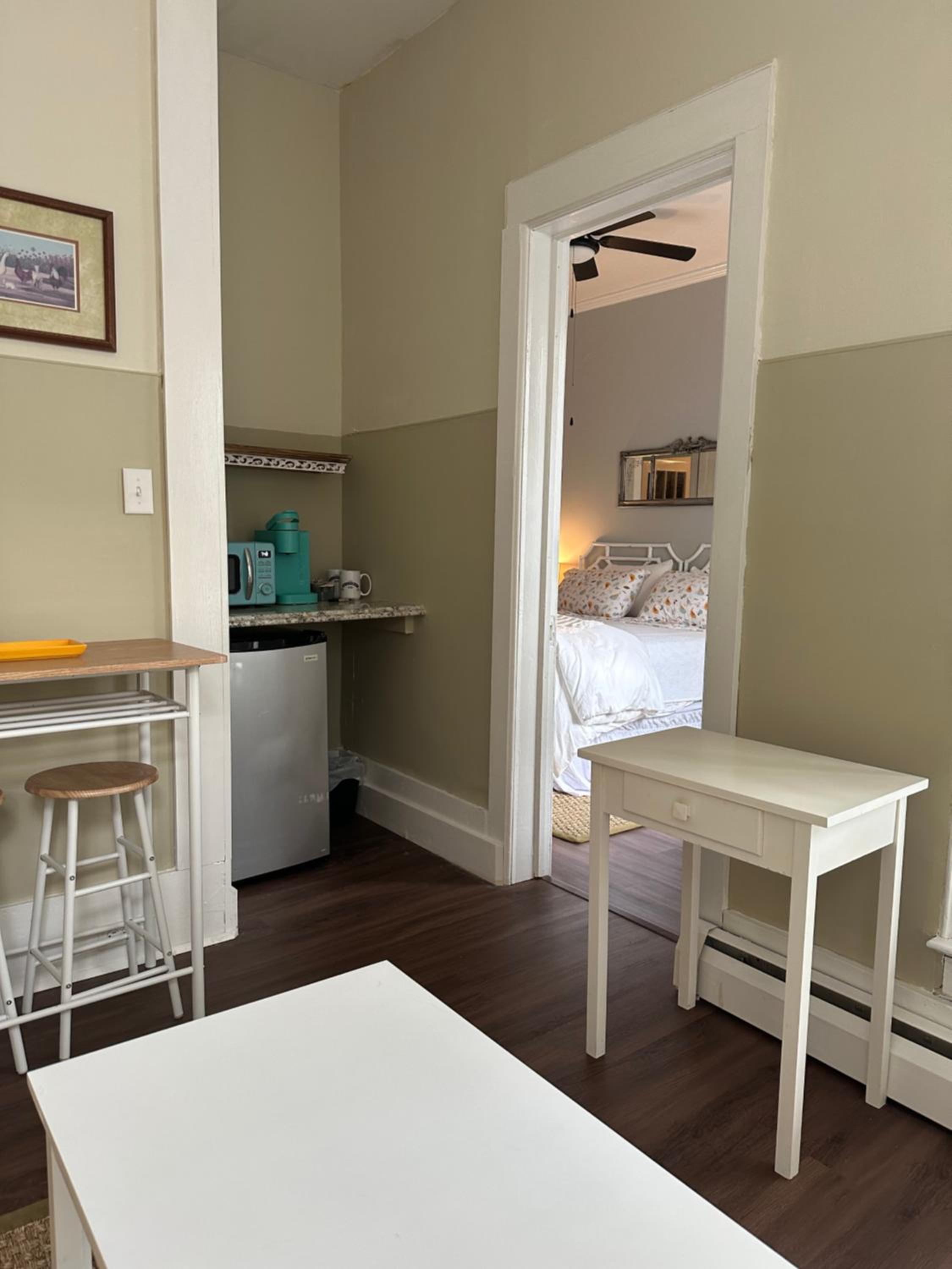 Deluxe King Suite photo 1