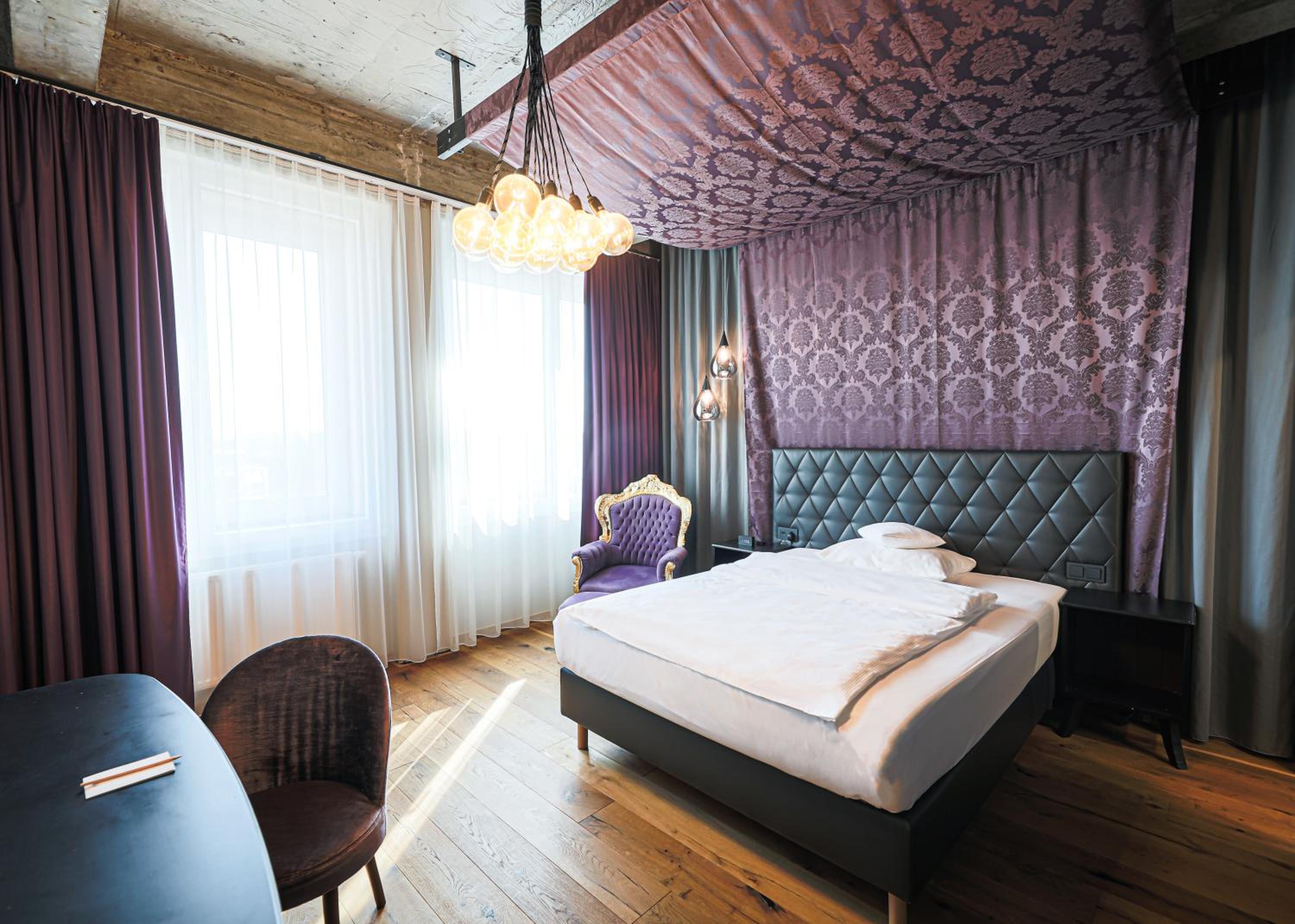 Superior King Room photo 2