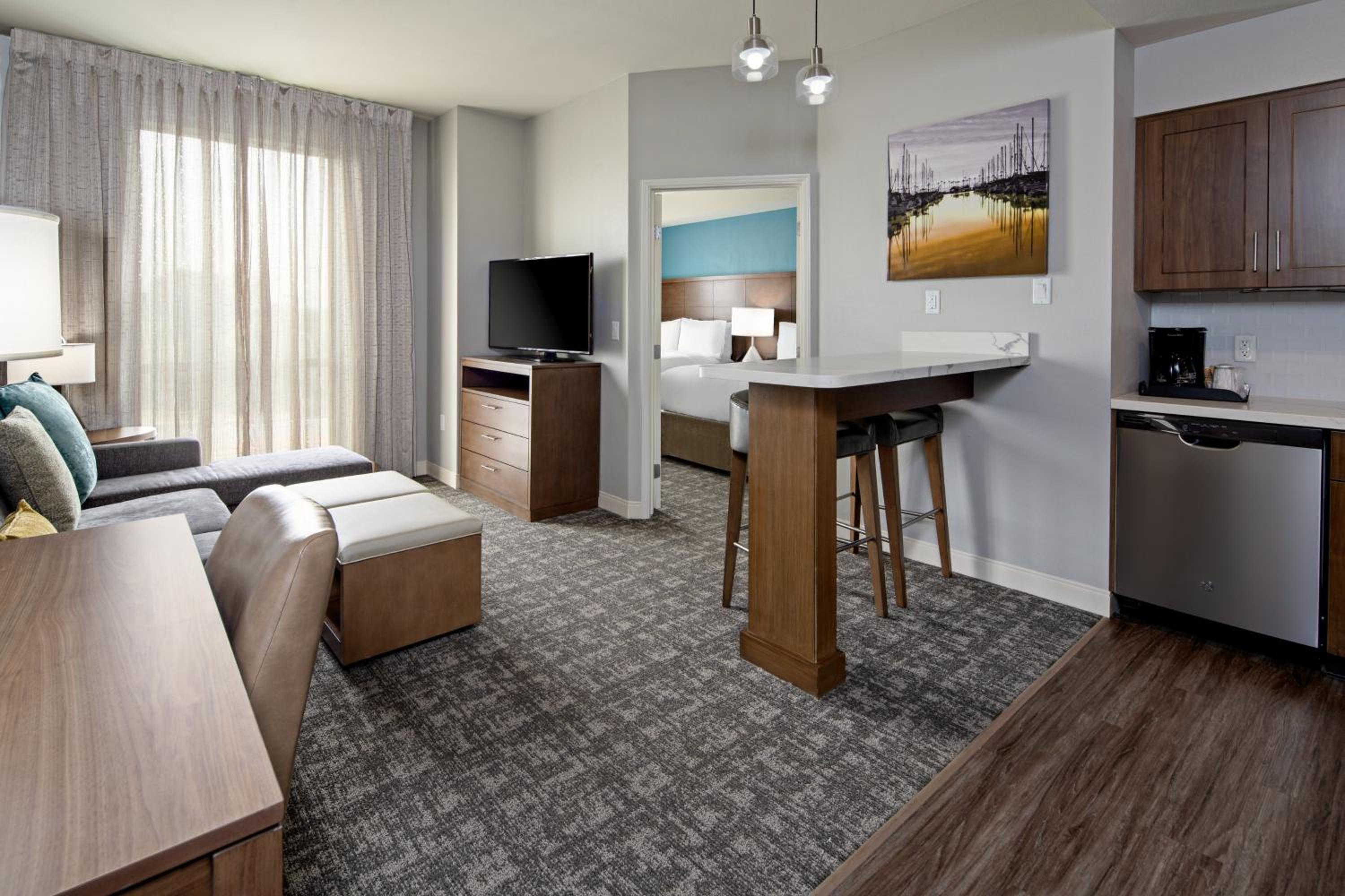 One-Bedroom Suite with Two Queen Beds - Photo 7