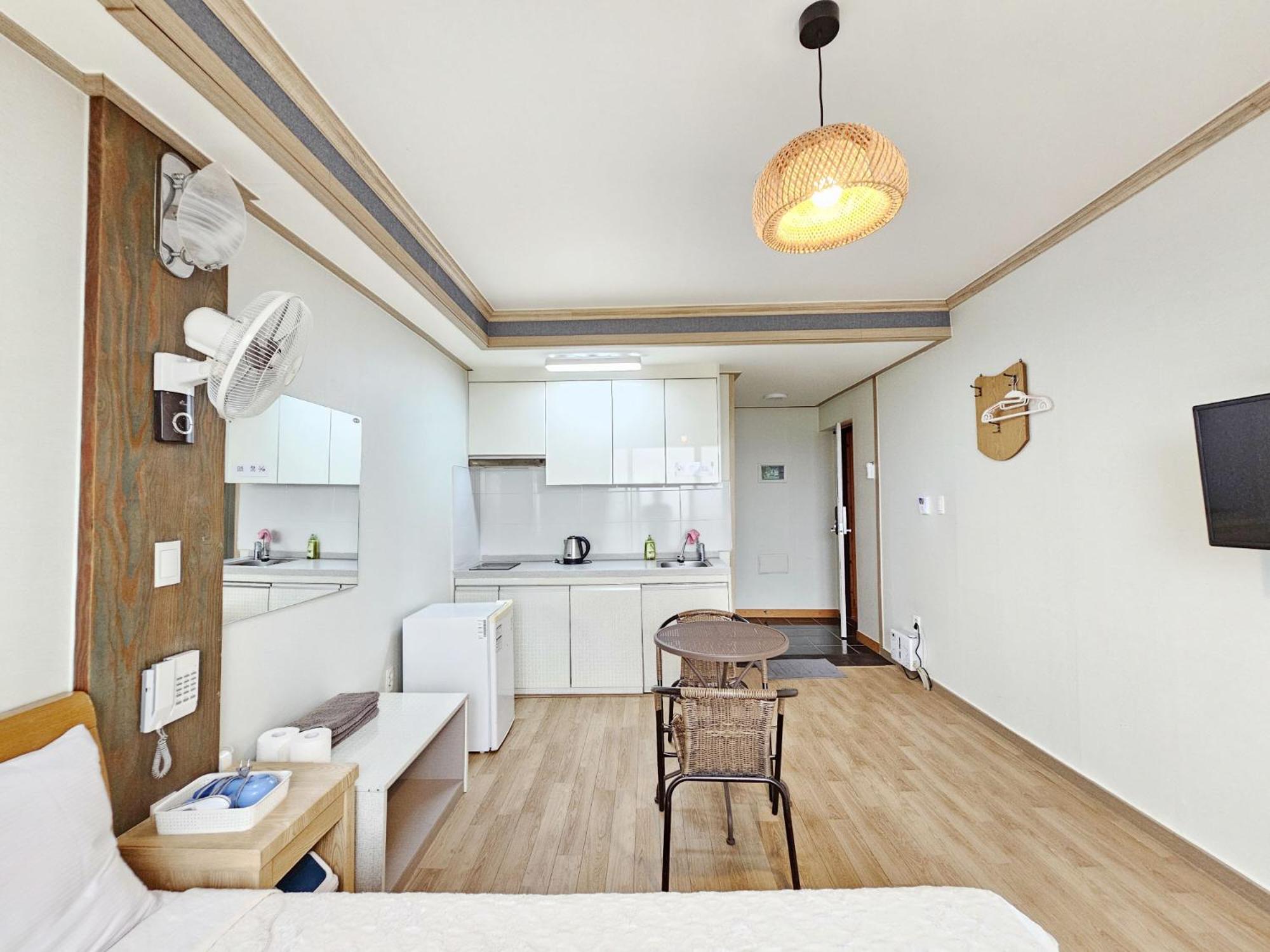 Double Room - Photo 3