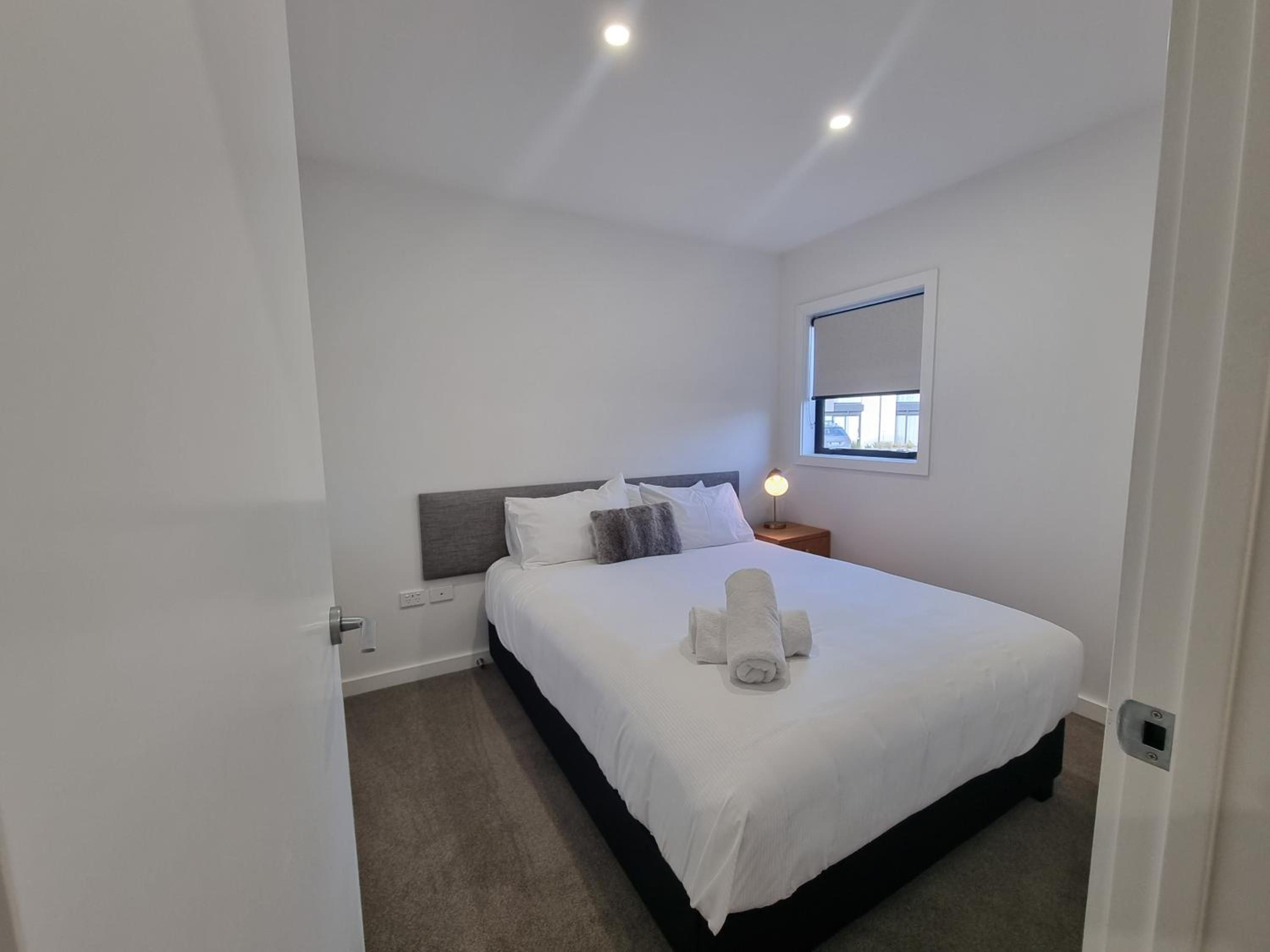 Three-Bedroom Apartment - Photo 4