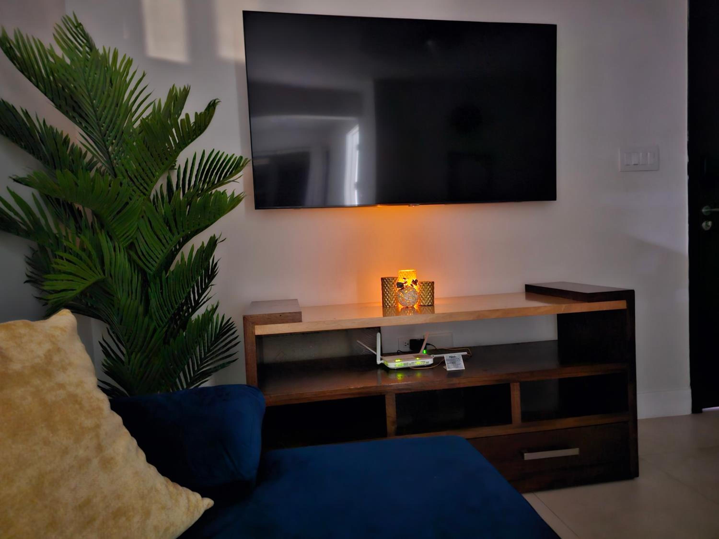 One-Bedroom Apartment photo 1