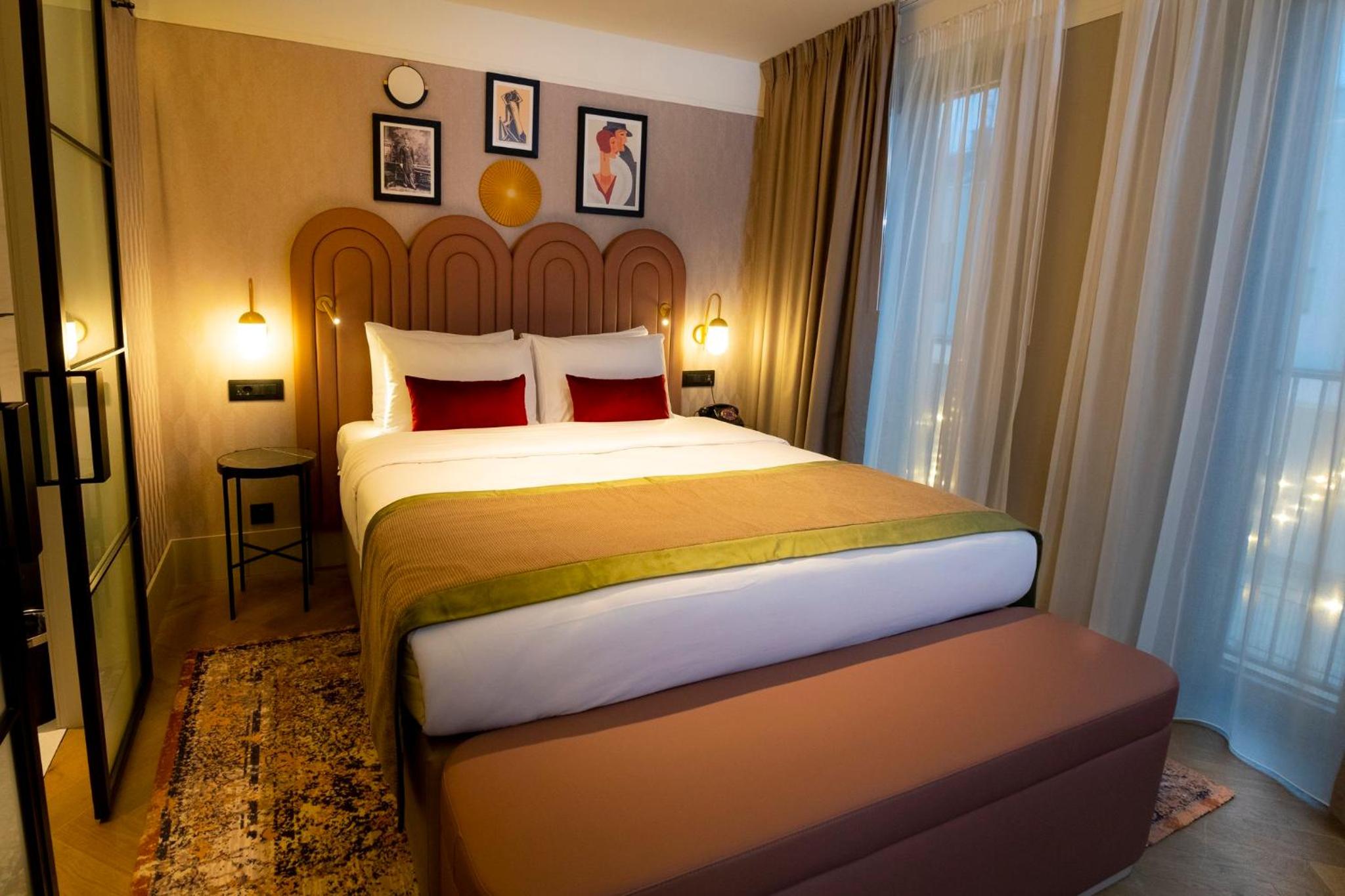 Queen Suite