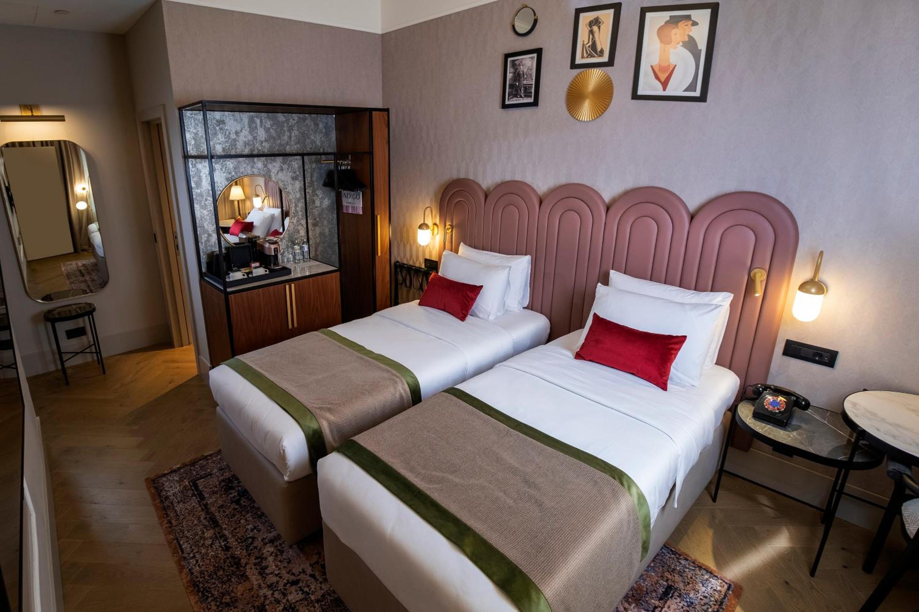 Standard Twin Room - Photo 6