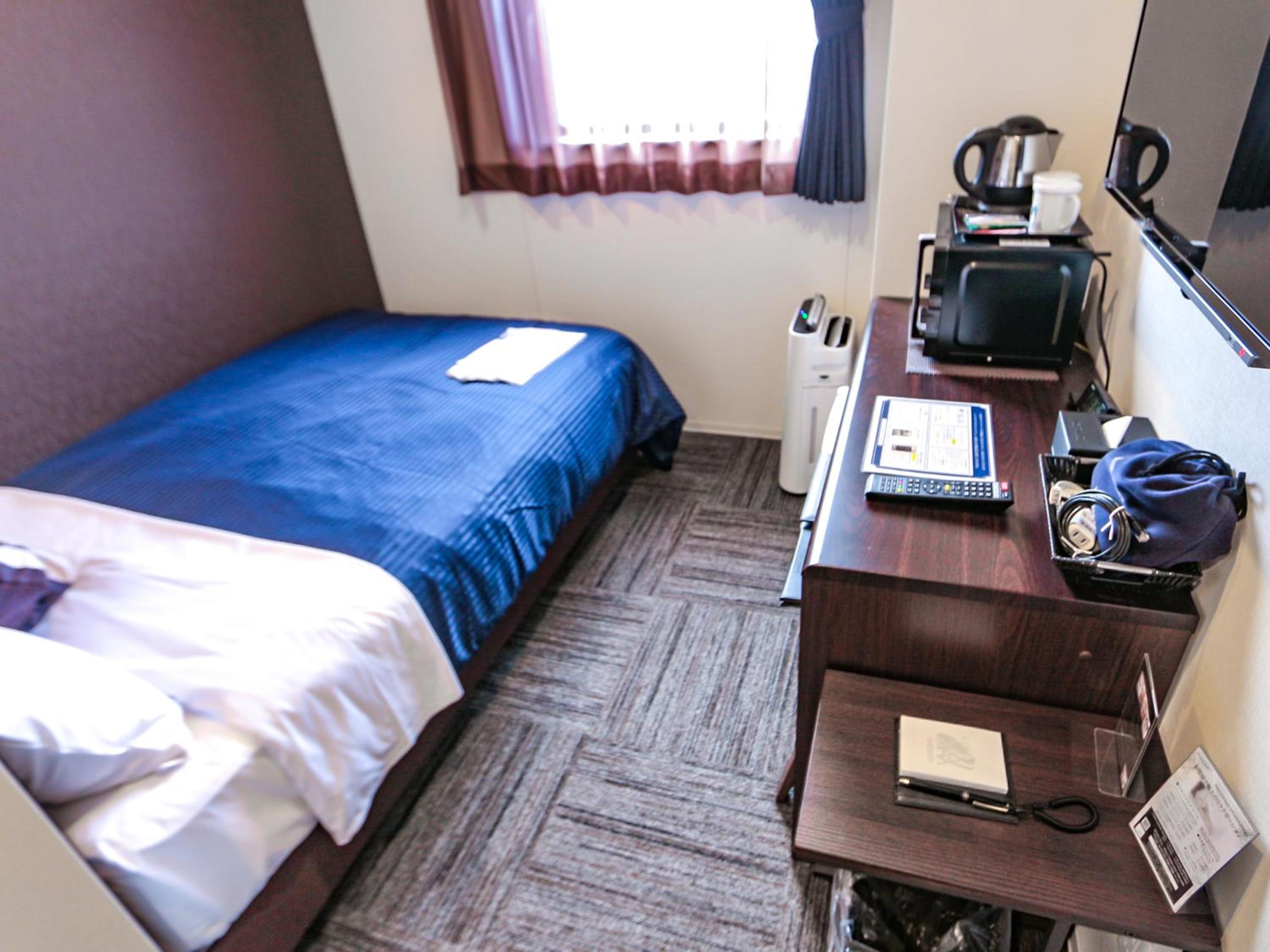 Double Room with Small Double Bed - Non-Smoking - Small Dog Friendly photo 2