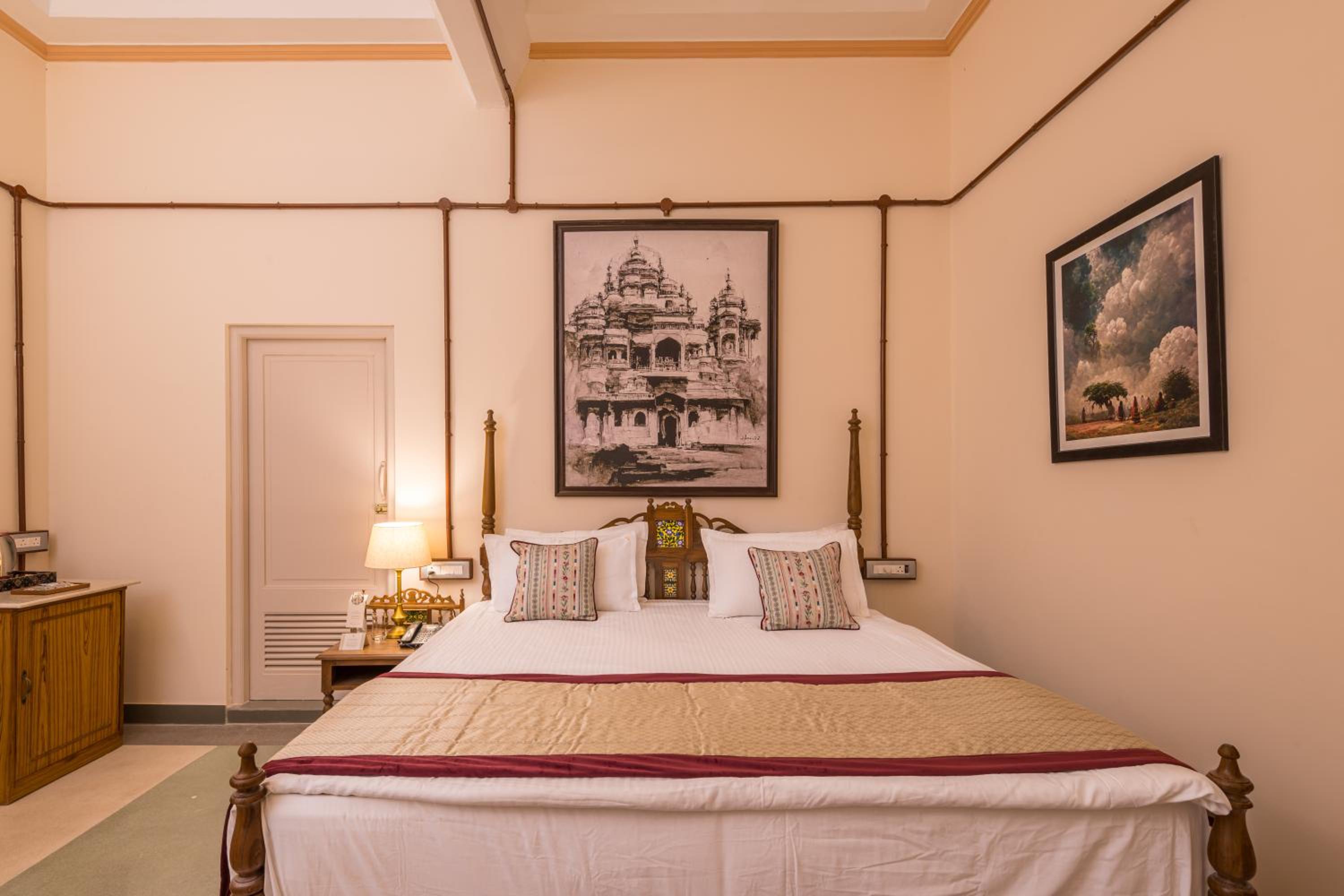 Standard Queen Room photo 1