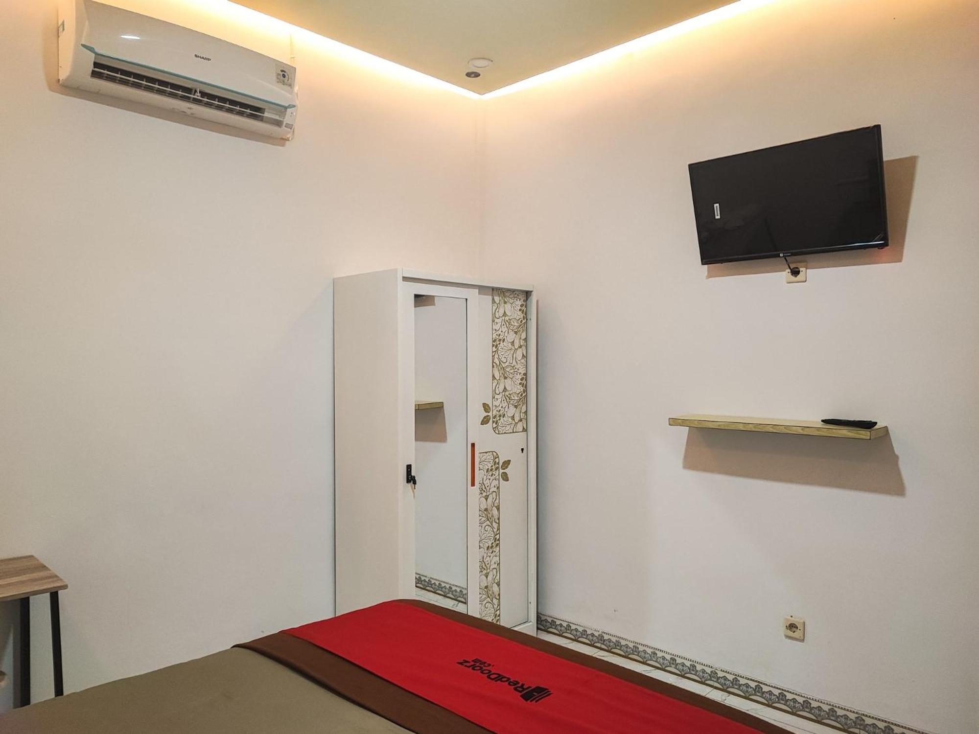 Twin Room - Photo 3