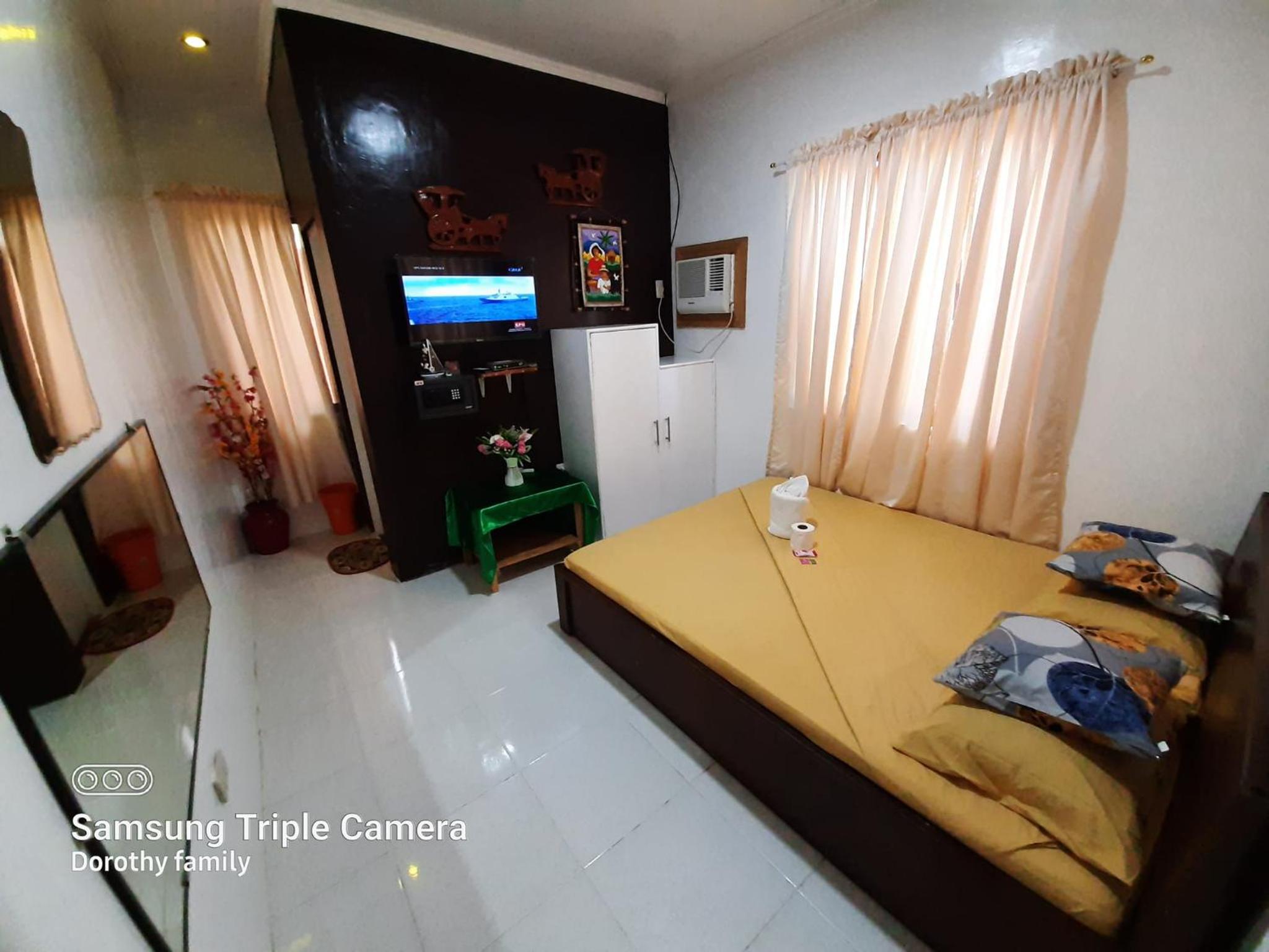 Deluxe Queen Room photo 3