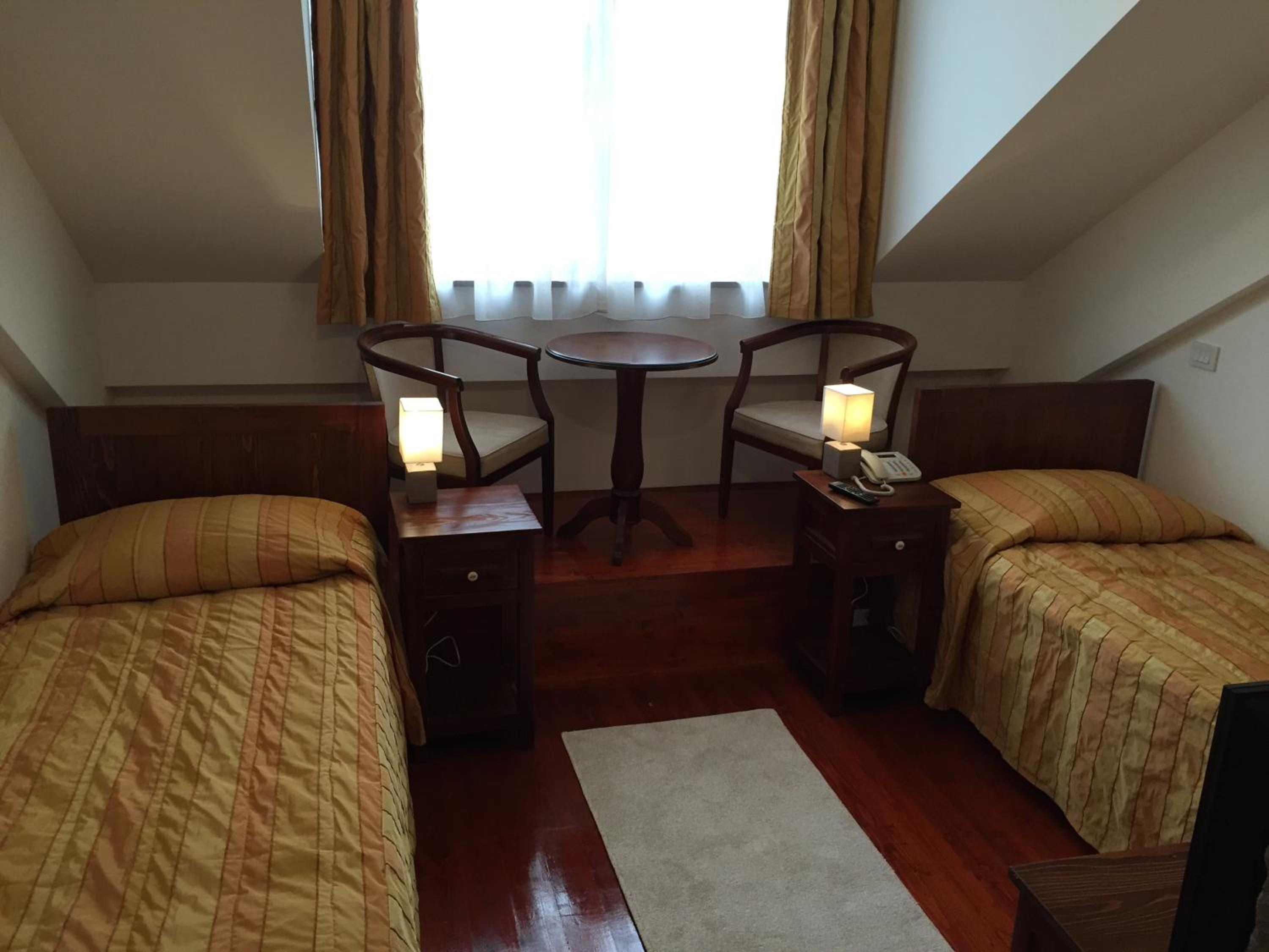 Twin Room - Photo 6