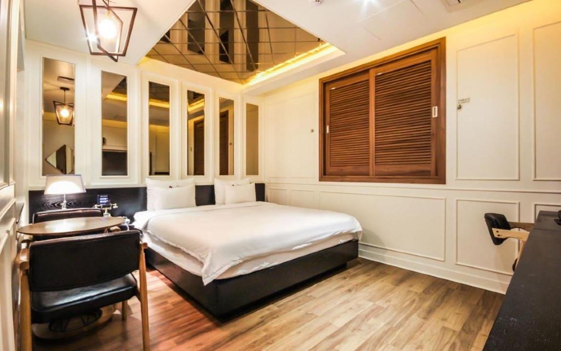 Standard Double Room - Photo 1