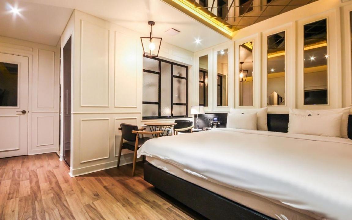 Standard Double Room - Photo 4