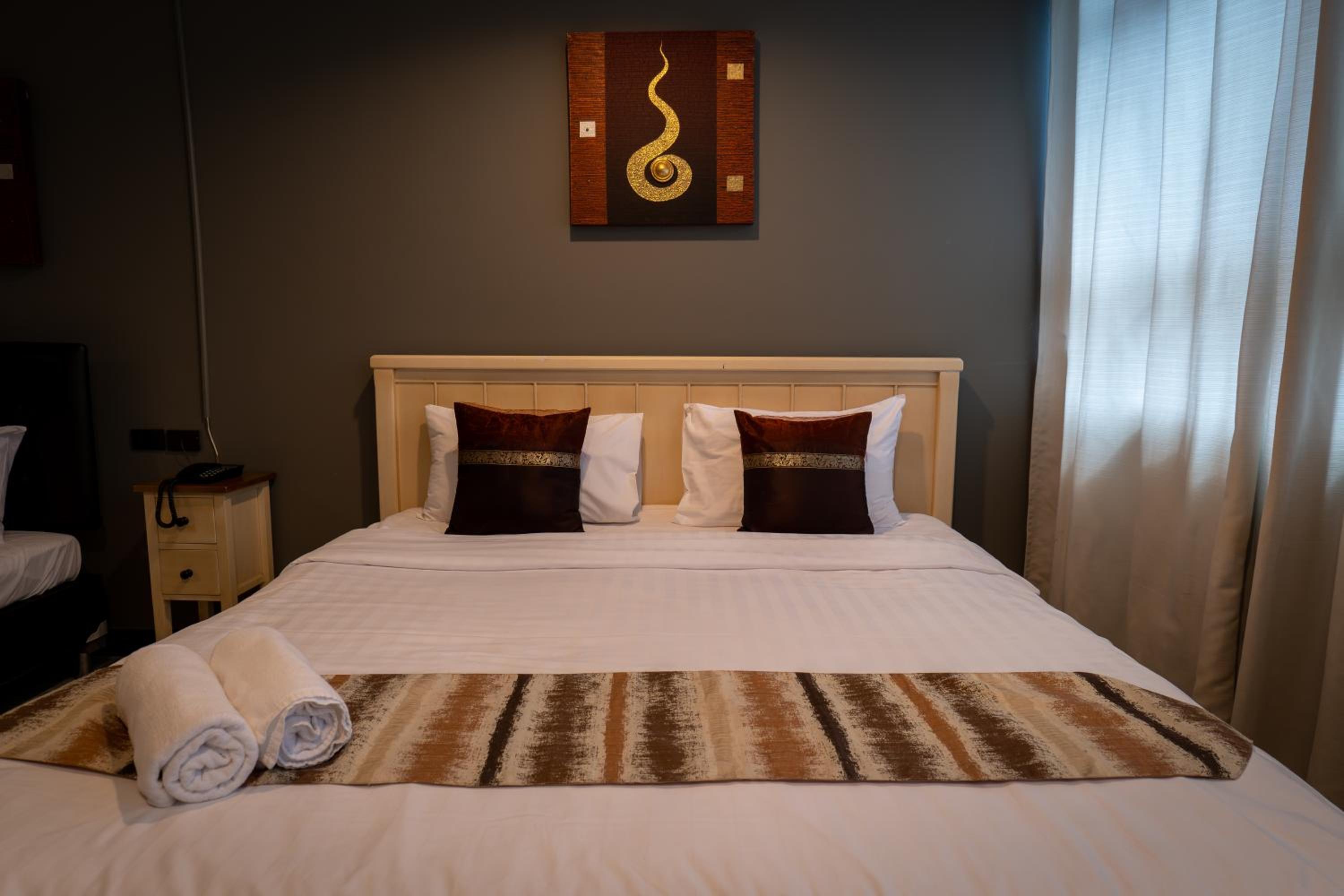 Deluxe Room - City View