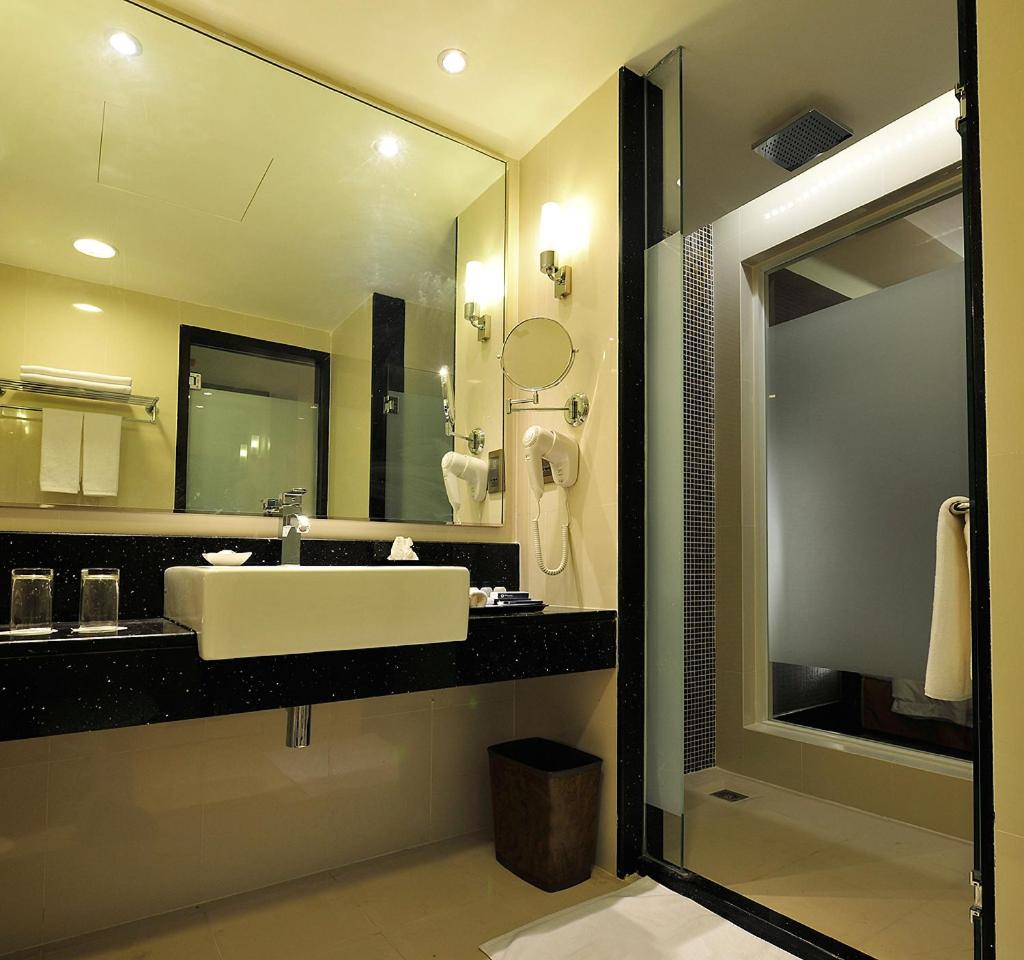 Deluxe Twin Room - Photo 2