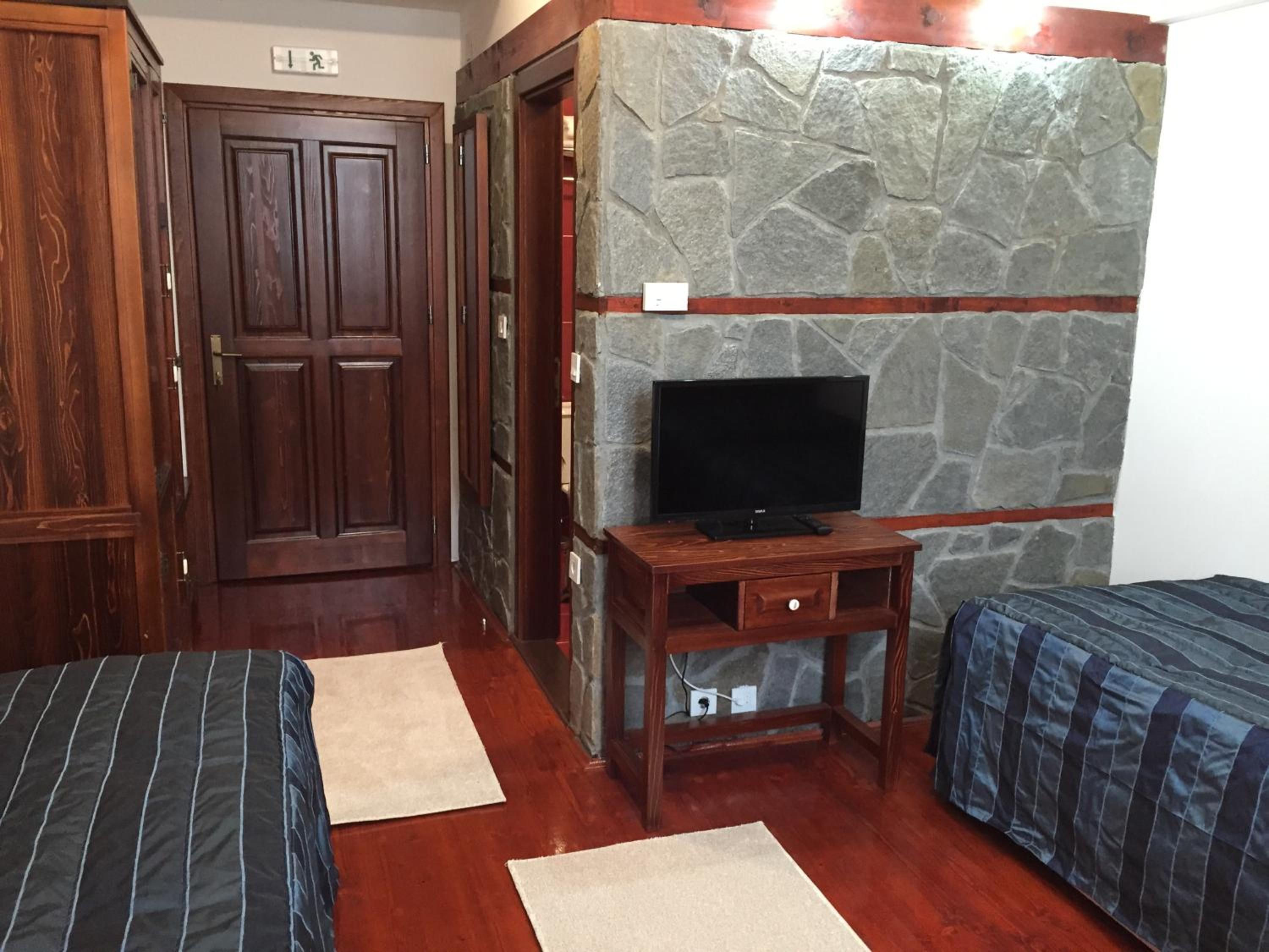 Twin Room - Photo 7