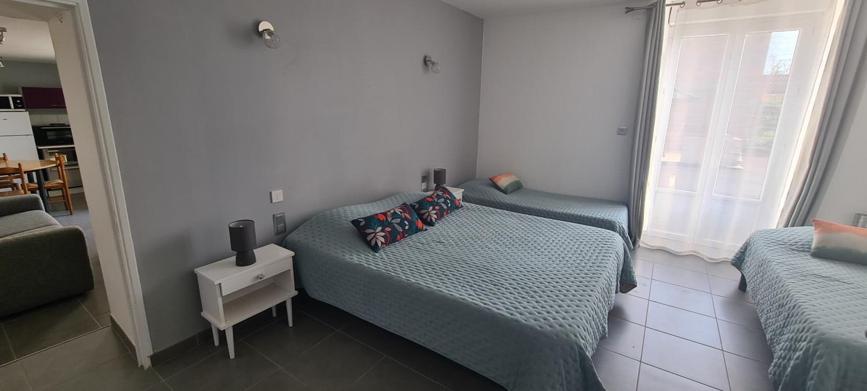 One-Bedroom House - Photo 5