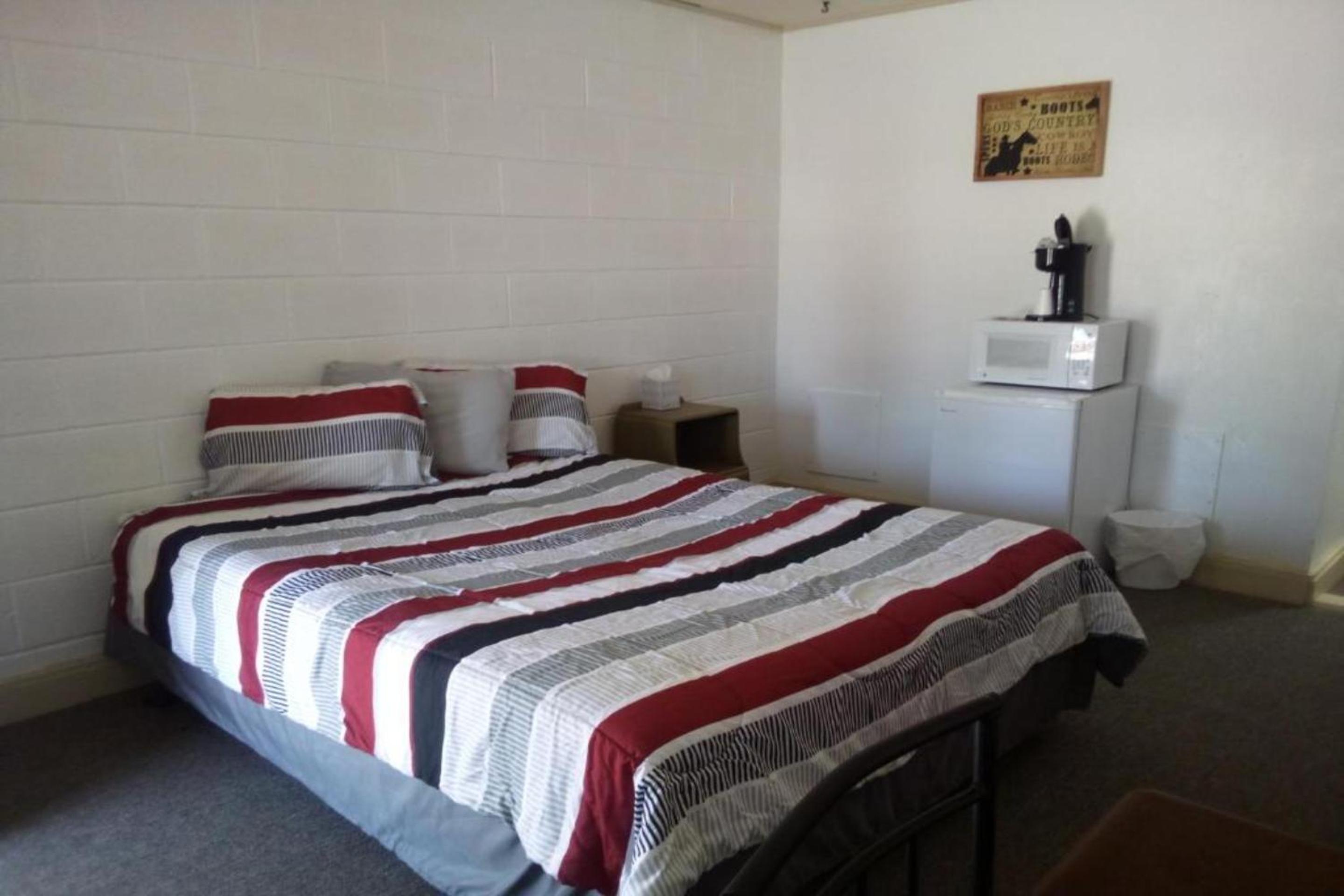 Queen Room photo 1