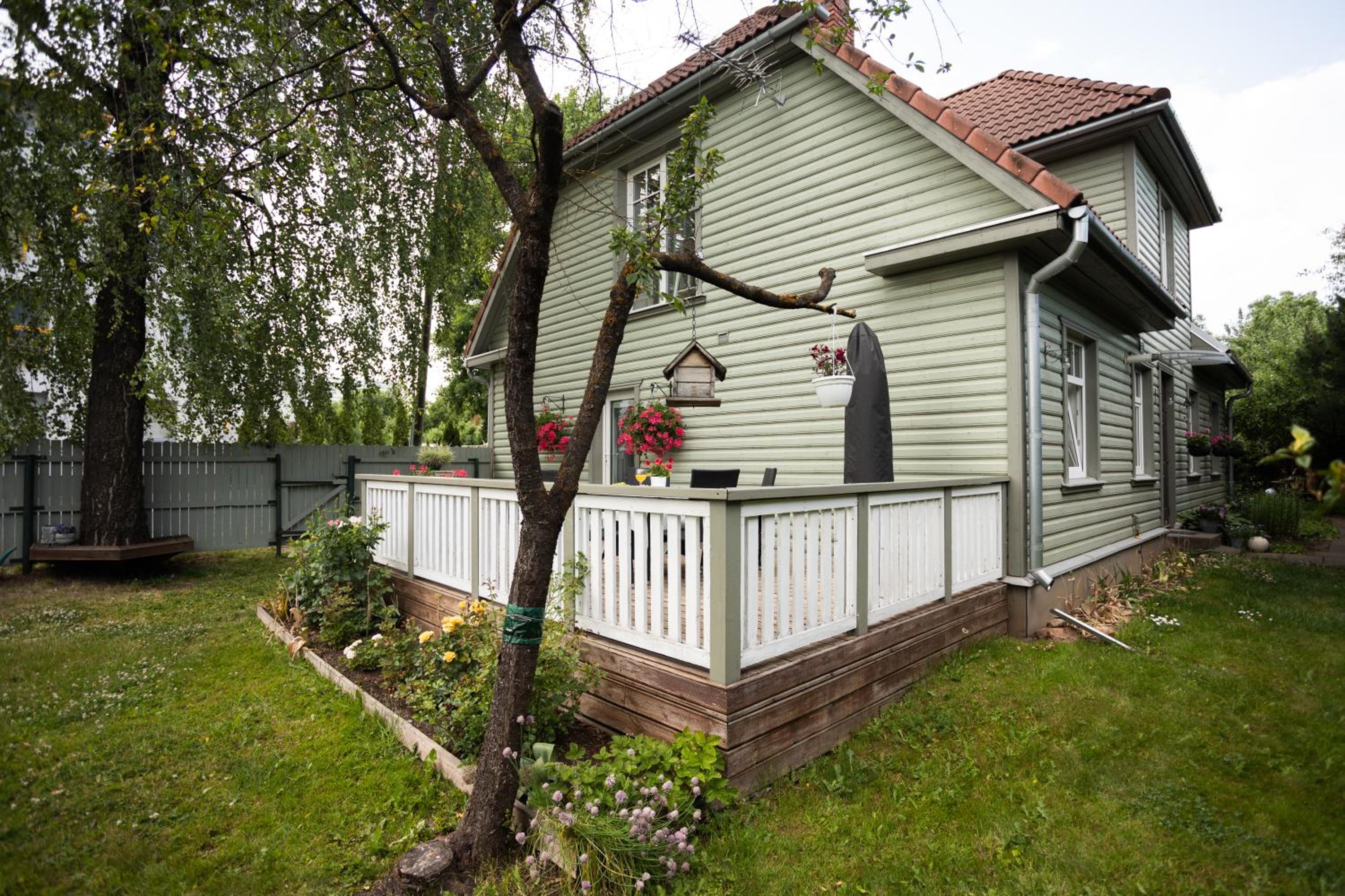 Three-Bedroom House - Photo 33
