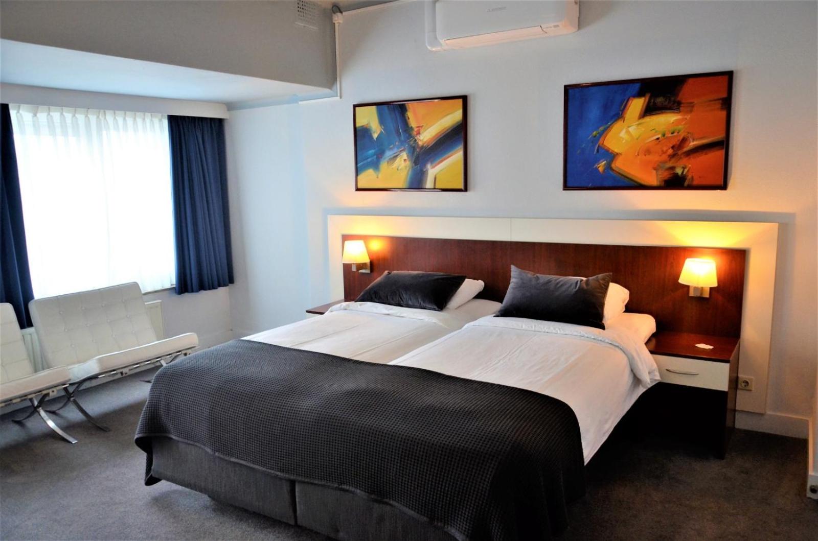 Large Twin Room - Photo 10