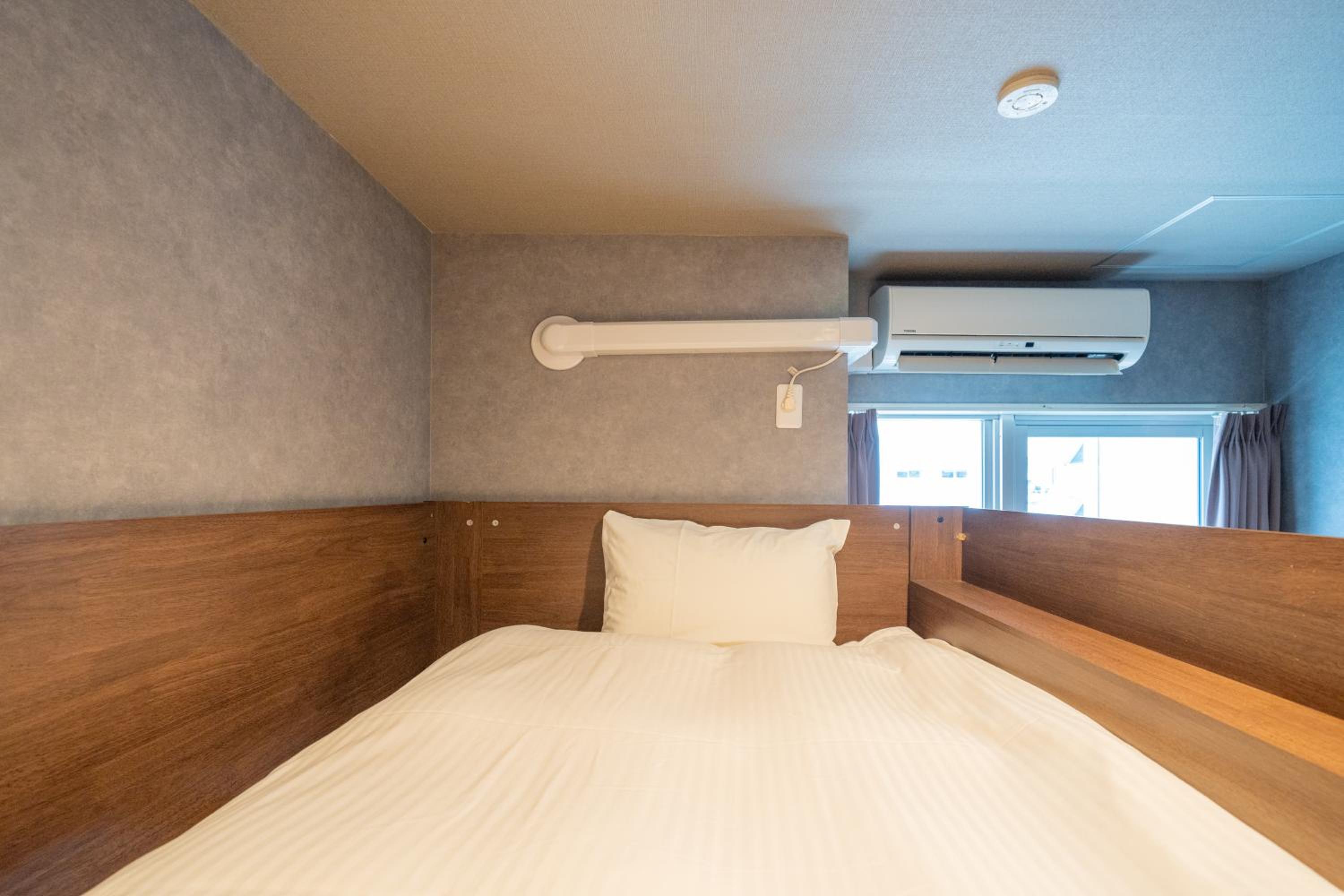 Executive Suite - Photo 13