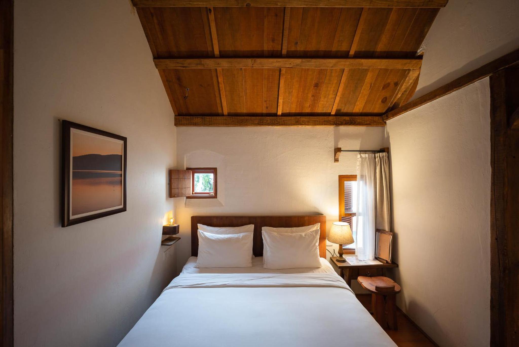 Standard Double Room - Photo 3